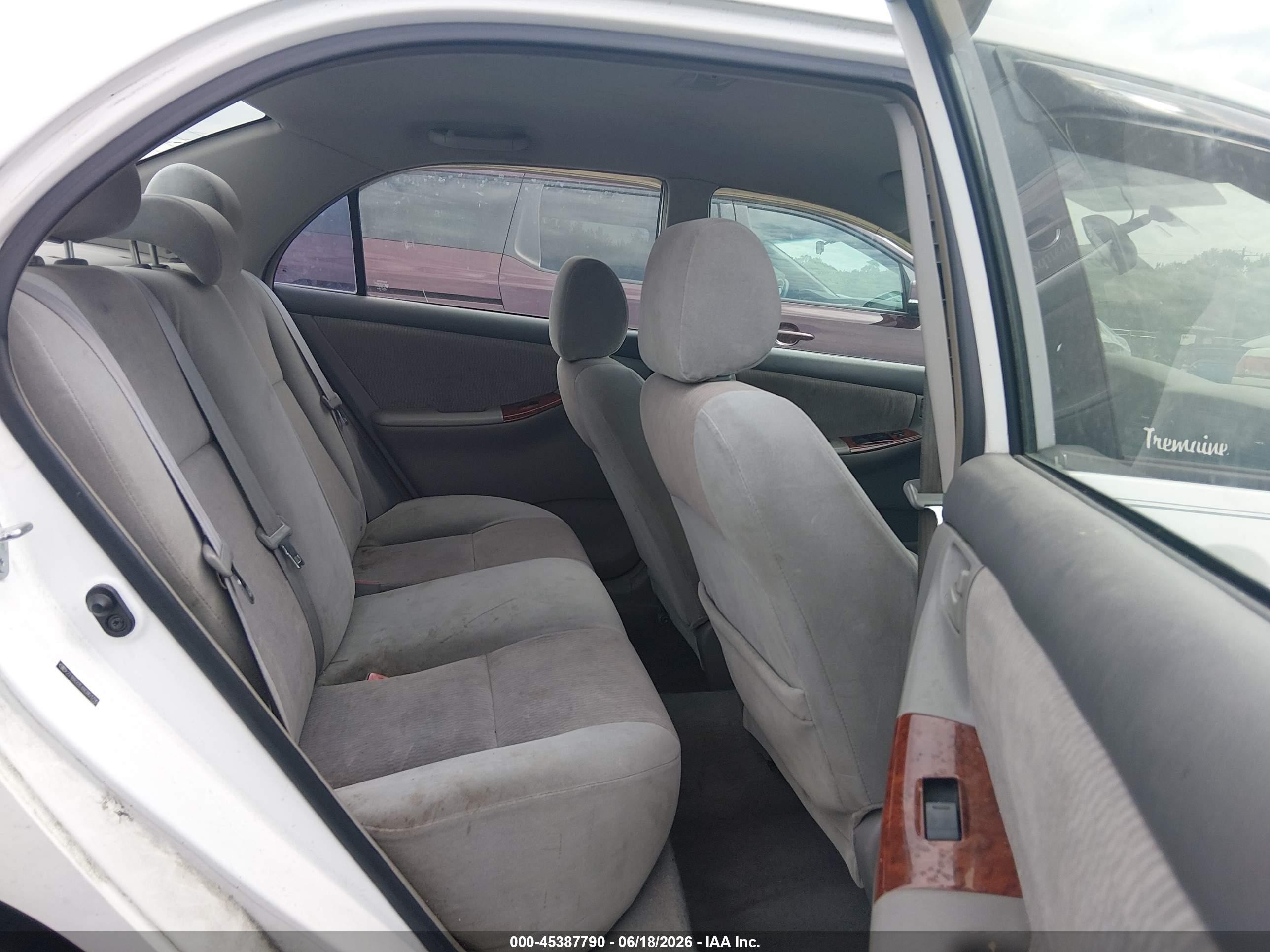 2008 Toyota Corolla Le White vin: 2T1BR32E48C861790