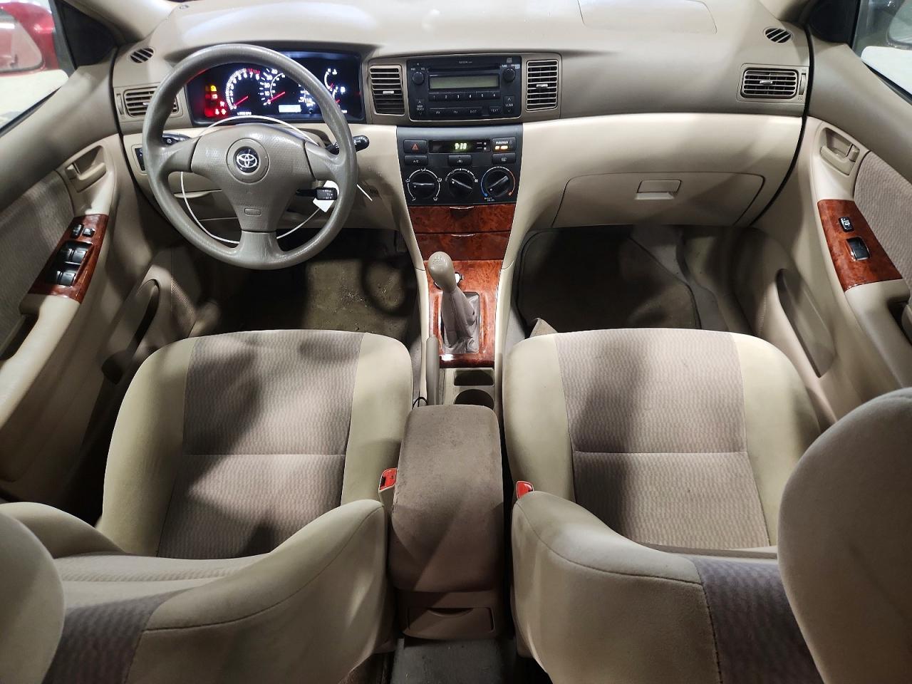 2008 Toyota Corolla Le Red vin: 2T1BR32E48C888830