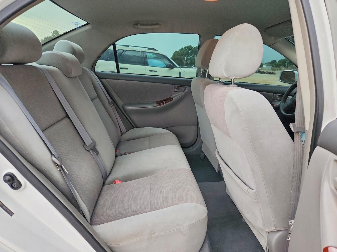 2008 Toyota Corolla Le White vin: 2T1BR32E48C893719