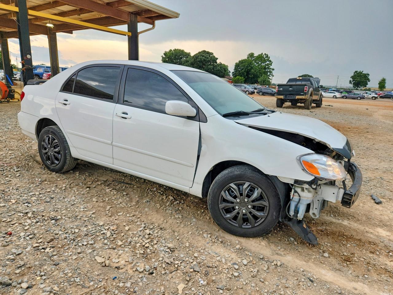 2008 Toyota Corolla Le White vin: 2T1BR32E48C893719