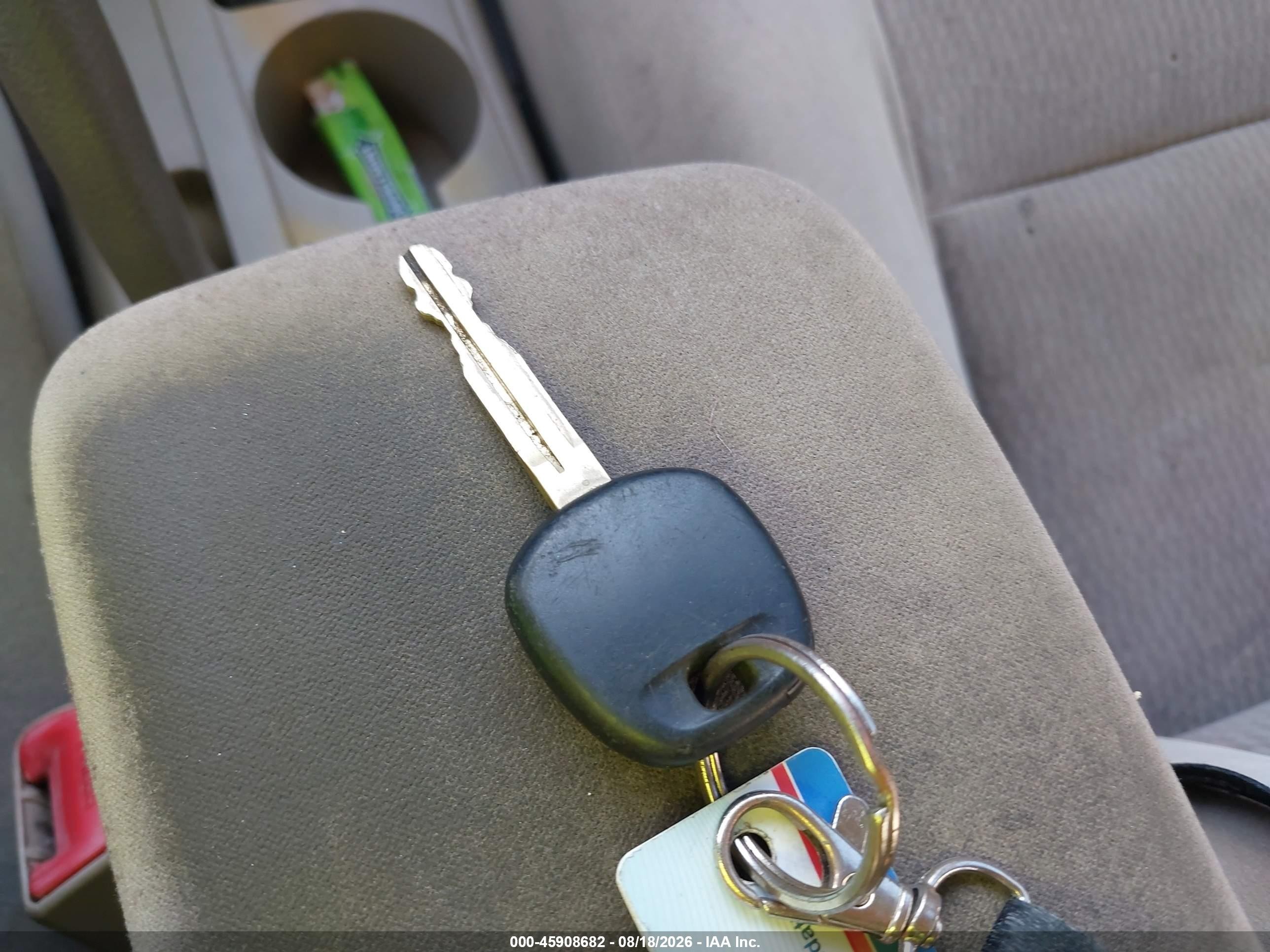 2008 Toyota Corolla Le Gold vin: 2T1BR32E48C895048