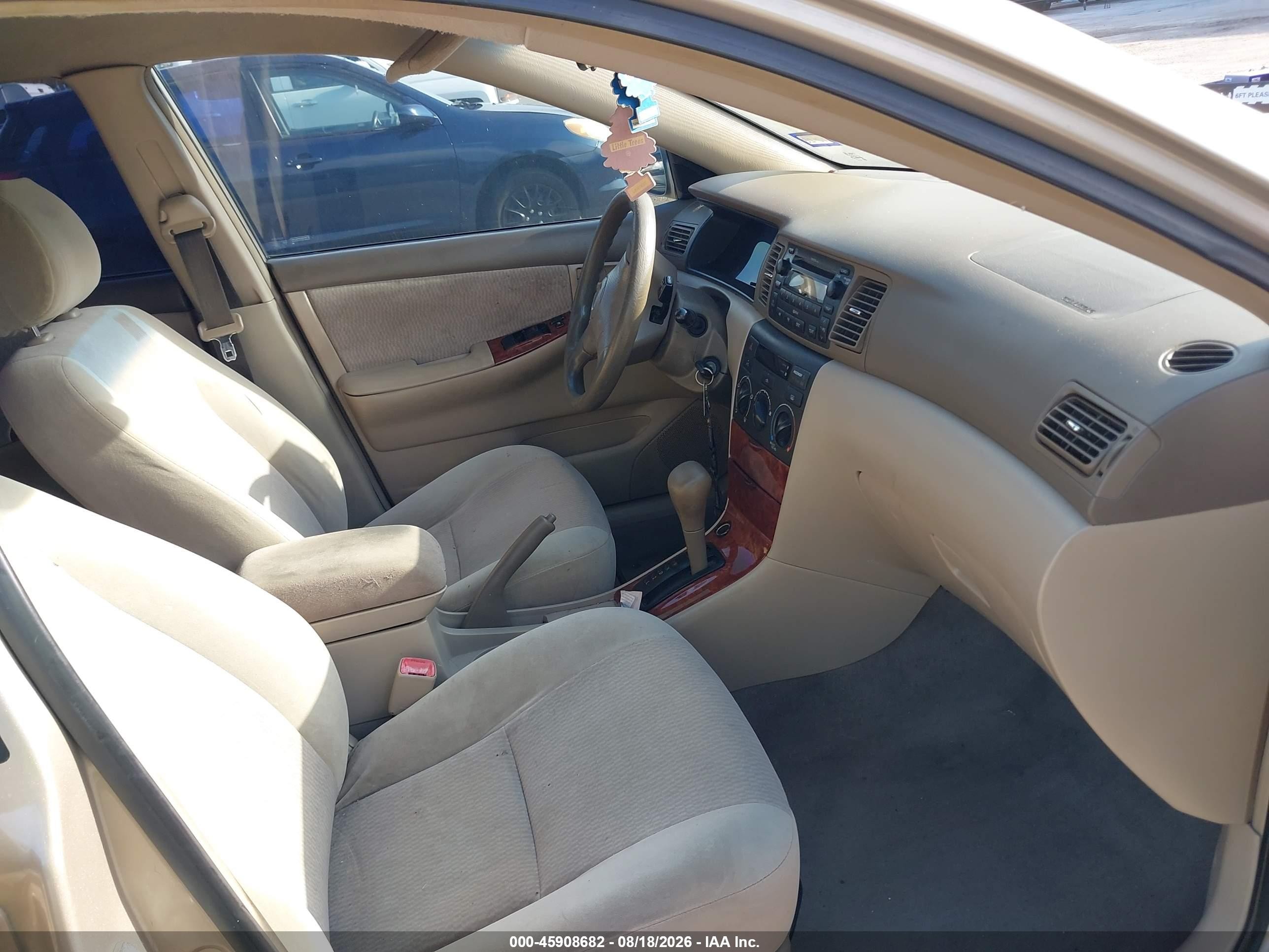 2008 Toyota Corolla Le Gold vin: 2T1BR32E48C895048