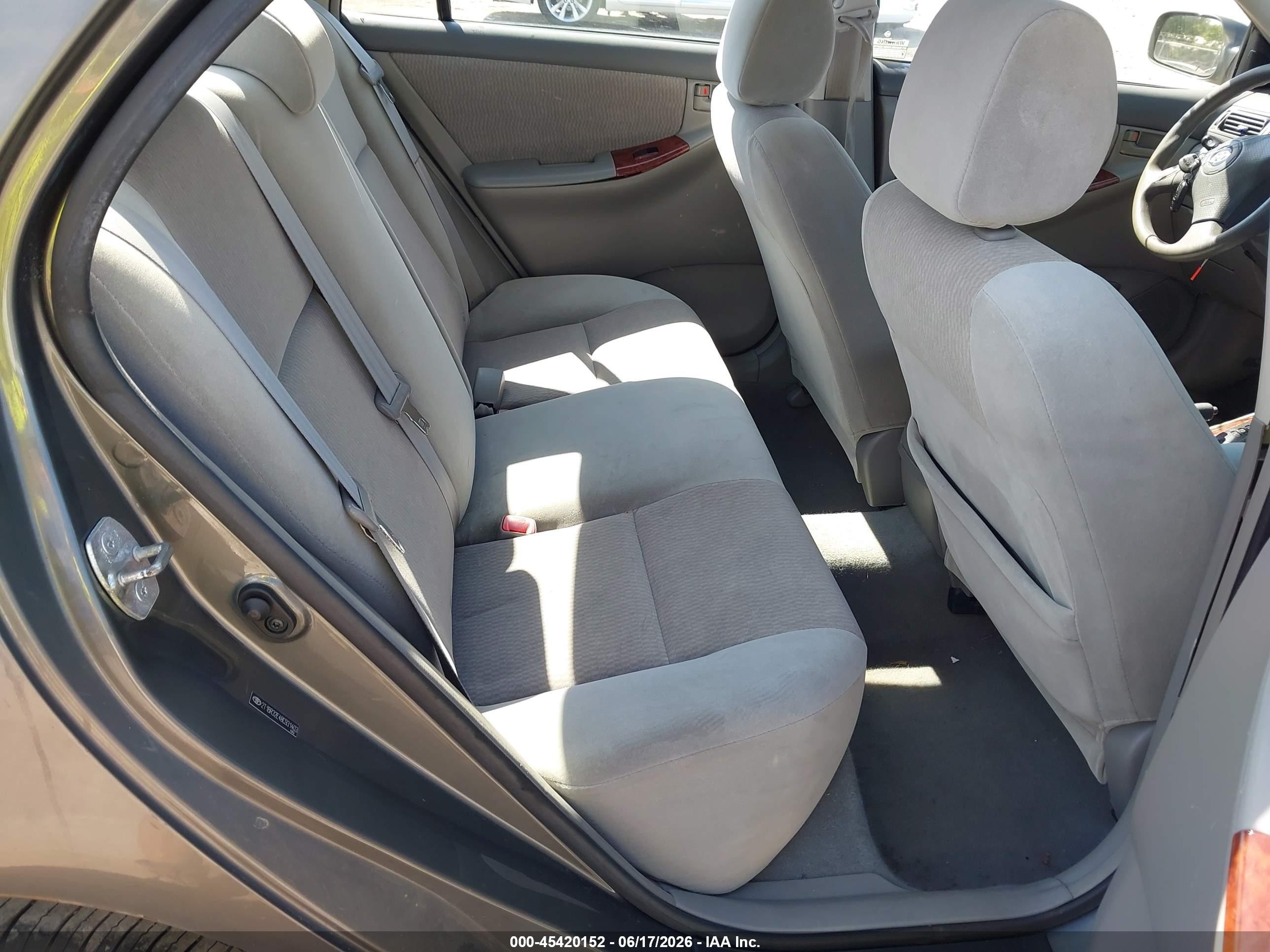 2008 Toyota Corolla Le Gray vin: 2T1BR32E48C931403