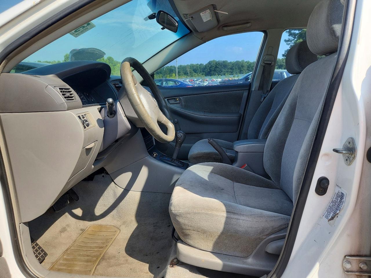 2003 Toyota Corolla Ce White vin: 2T1BR32E53C161981