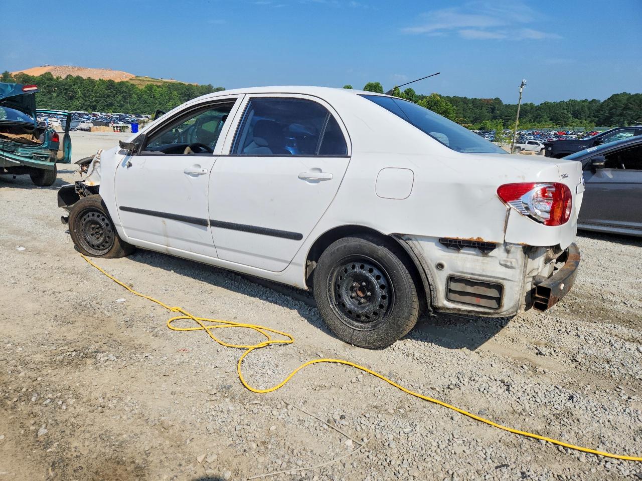 2003 Toyota Corolla Ce White vin: 2T1BR32E53C161981