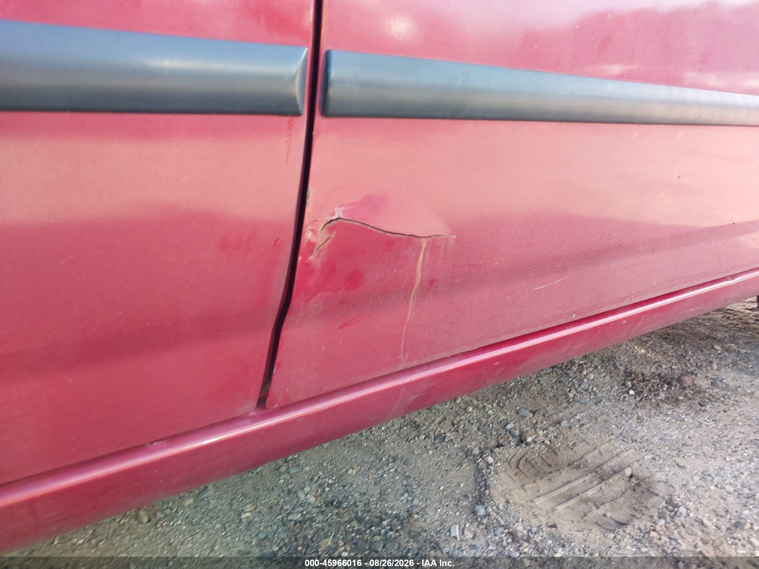 2004 Toyota Corolla Ce Red vin: 2T1BR32E54C225115
