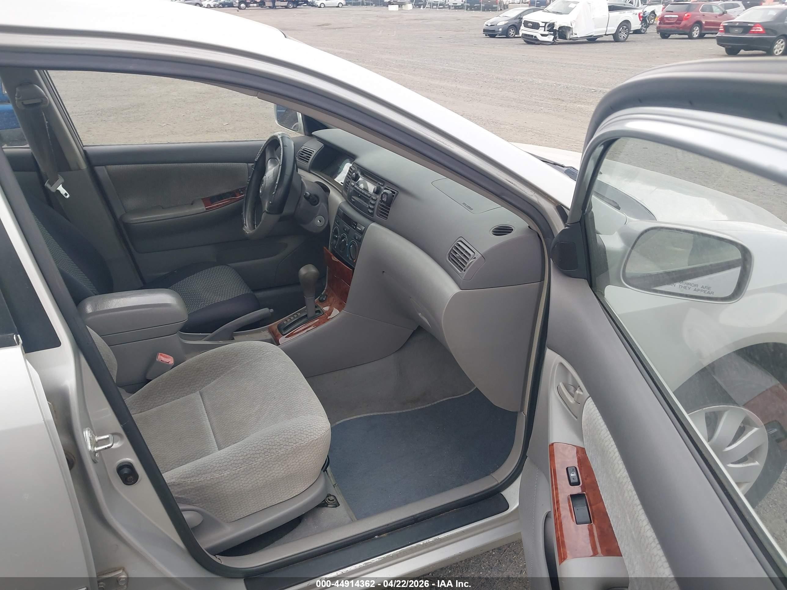 2004 Toyota Corolla Le Silver vin: 2T1BR32E54C284701