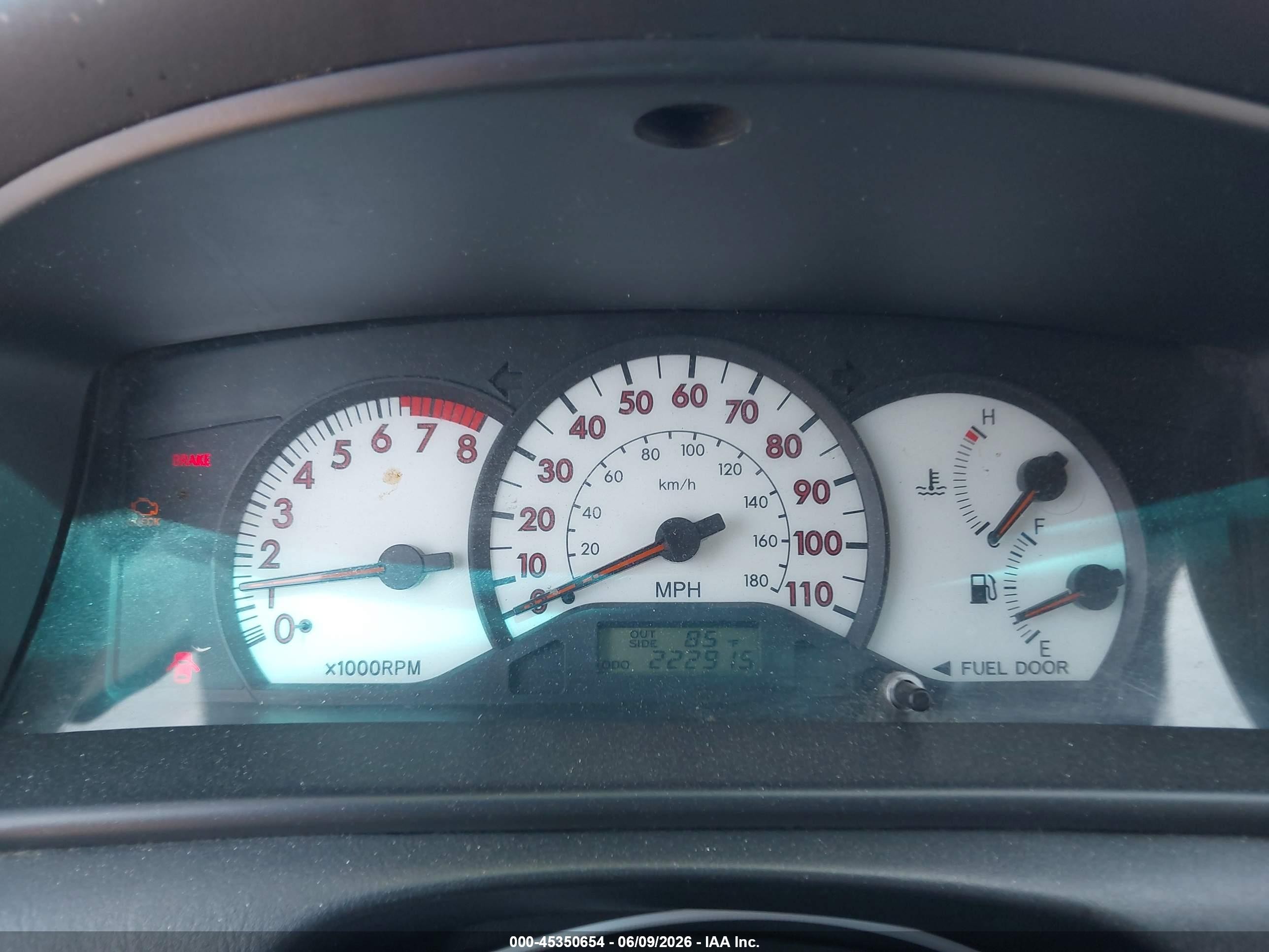 2004 Toyota Corolla S Silver vin: 2T1BR32E54C313128