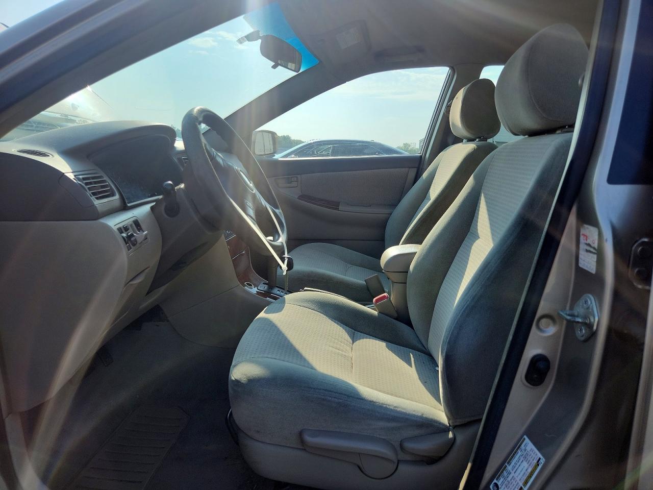 2005 Toyota Corolla Ce Бежевый vin: 2T1BR32E55C352495