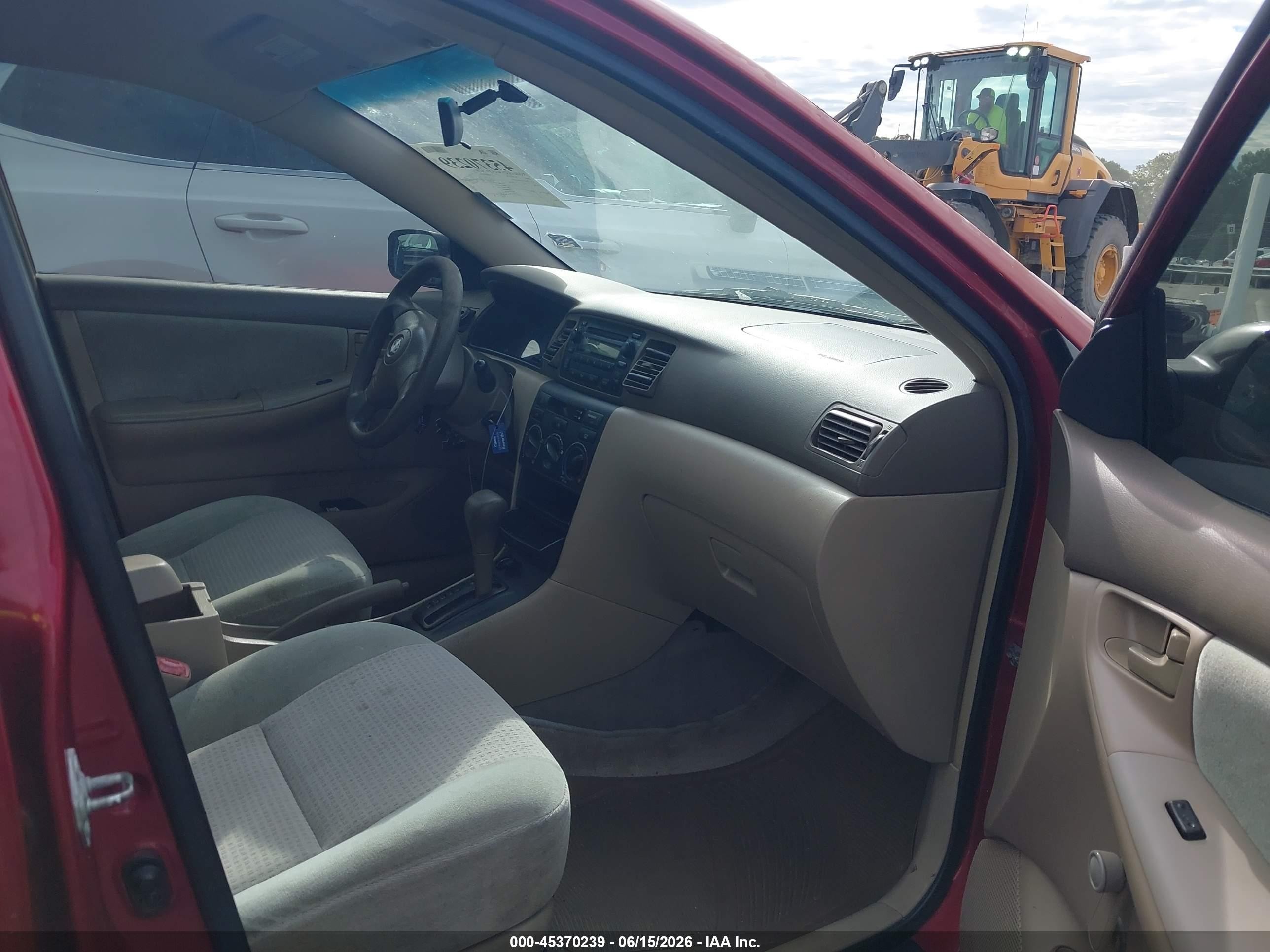2005 Toyota Corolla Ce Красный vin: 2T1BR32E55C442245