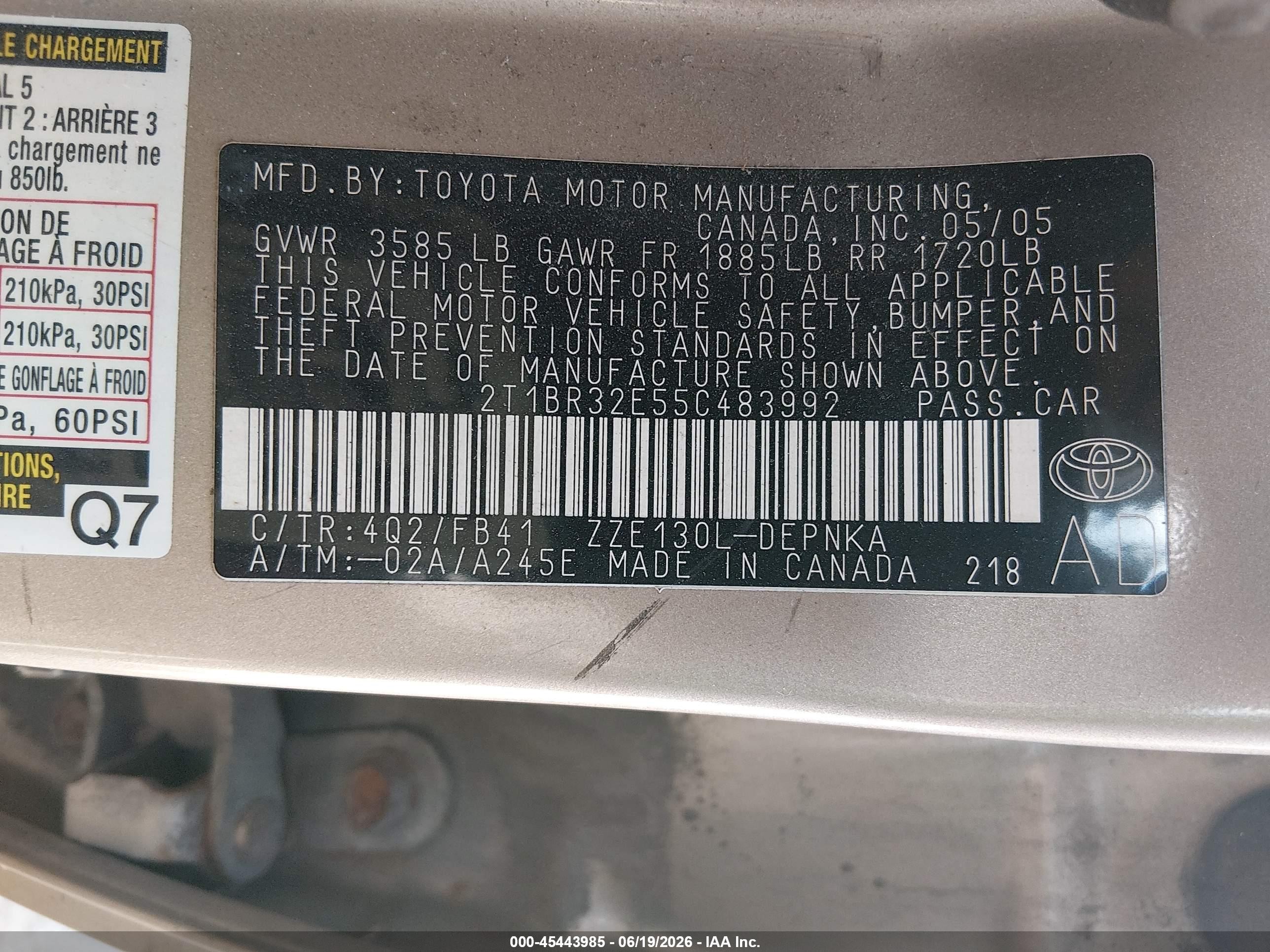 2005 Toyota Corolla Le Gold vin: 2T1BR32E55C483992