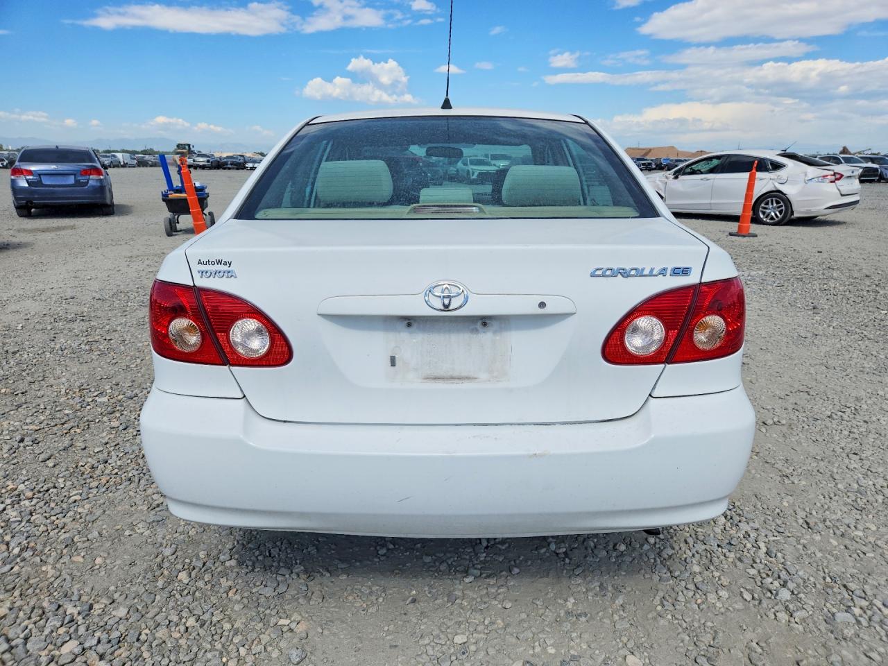 2006 Toyota Corolla Ce Белый vin: 2T1BR32E56C634265