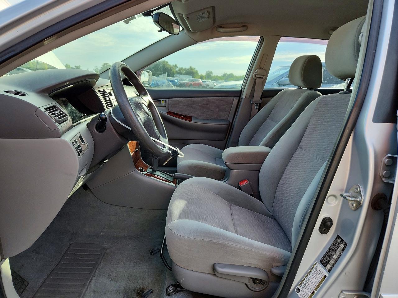 2007 Toyota Corolla Le Silver vin: 2T1BR32E57C770560