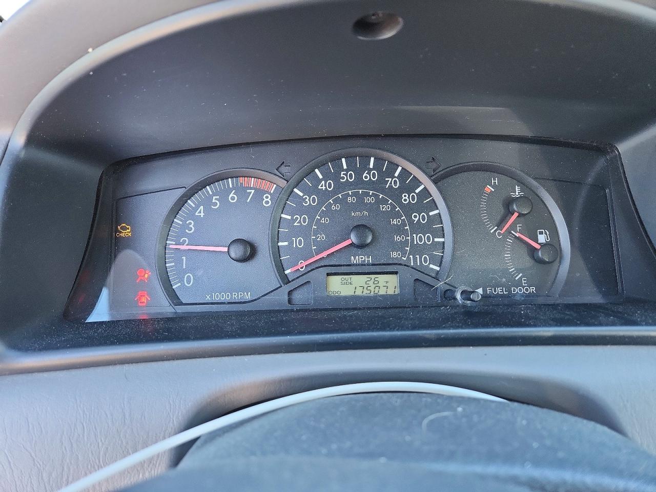 2007 Toyota Corolla Ce Silver vin: 2T1BR32E57C790498