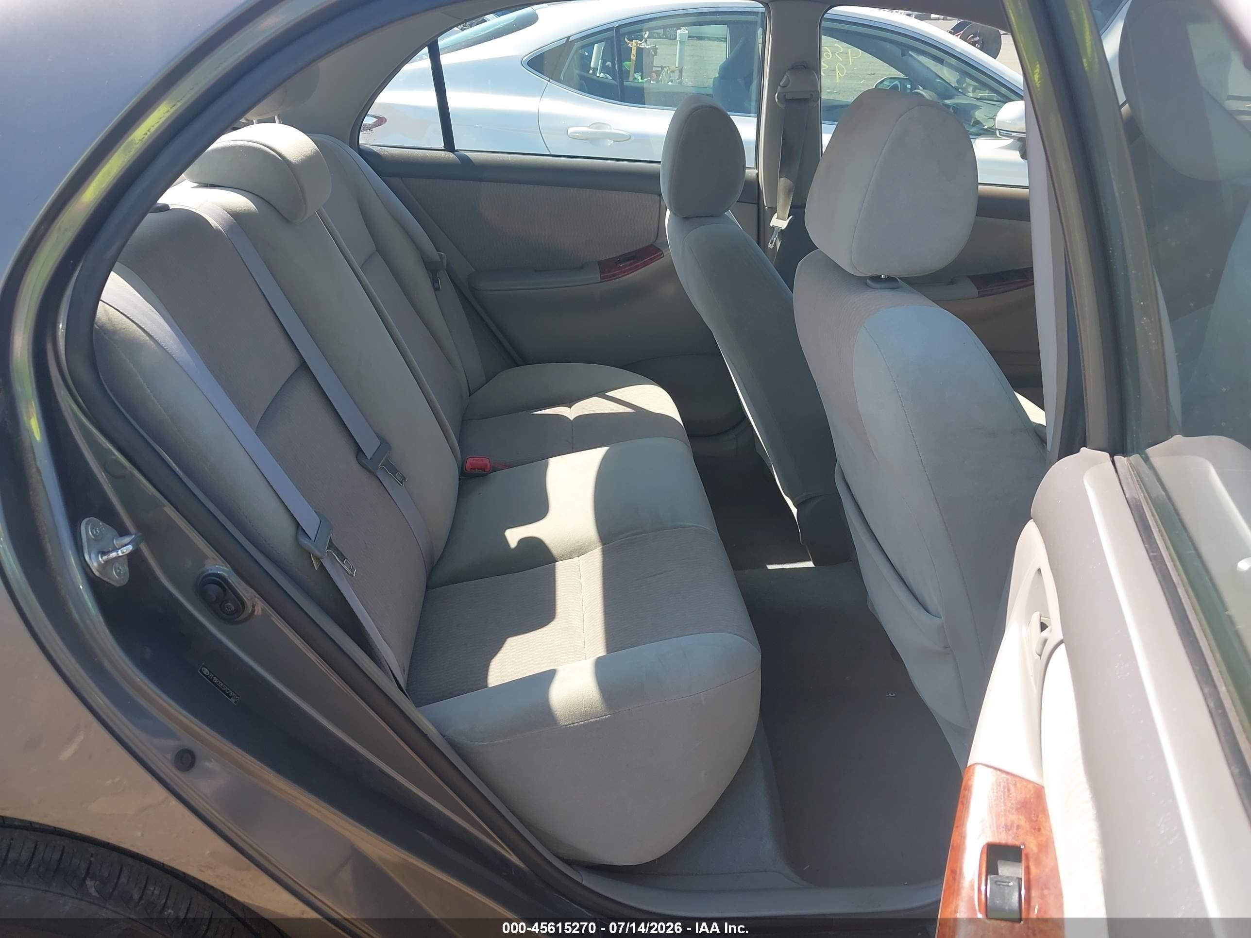 2007 Toyota Corolla Le Gray vin: 2T1BR32E57C797032
