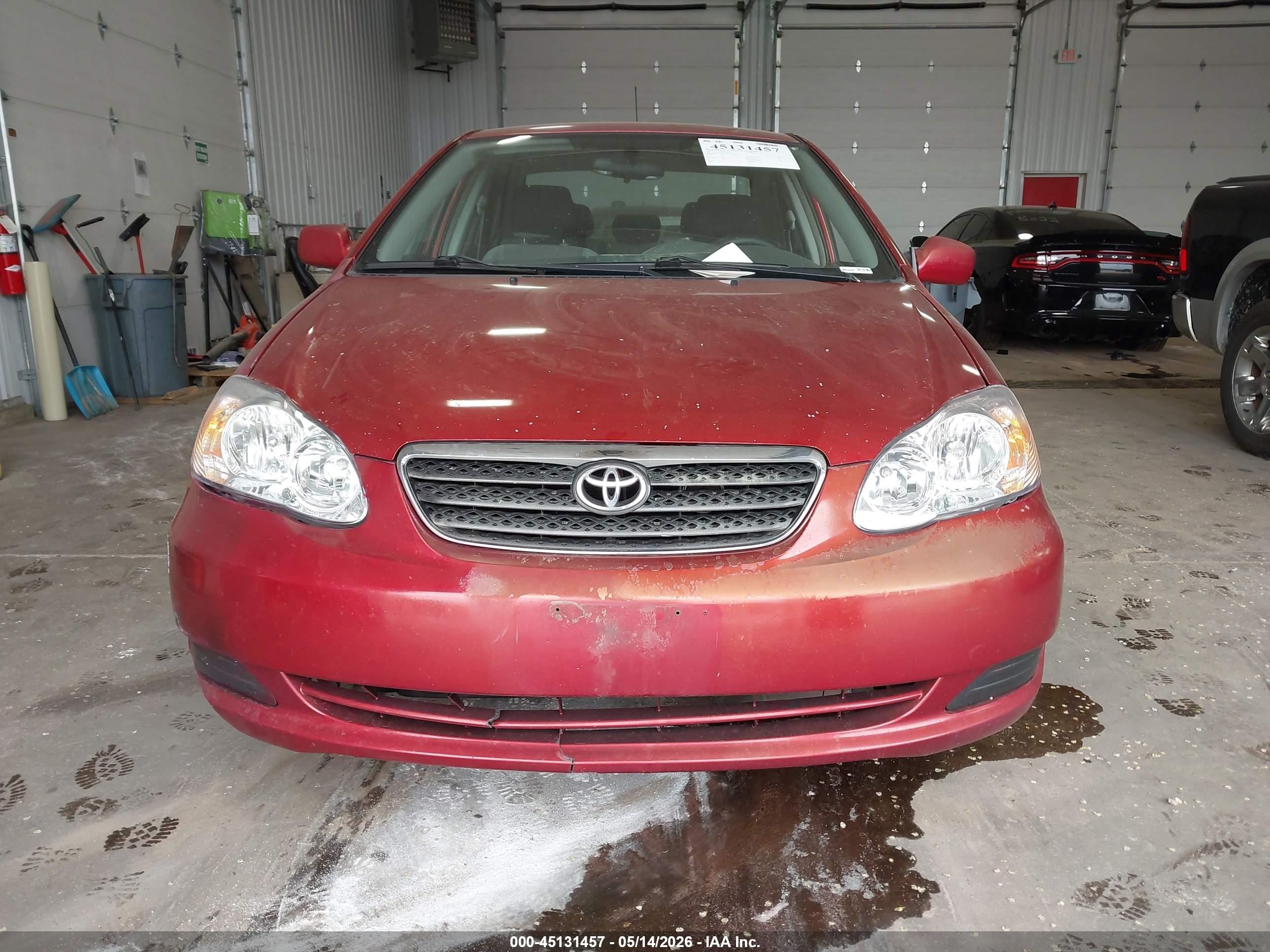 2007 Toyota Corolla Le Red vin: 2T1BR32E57C845614