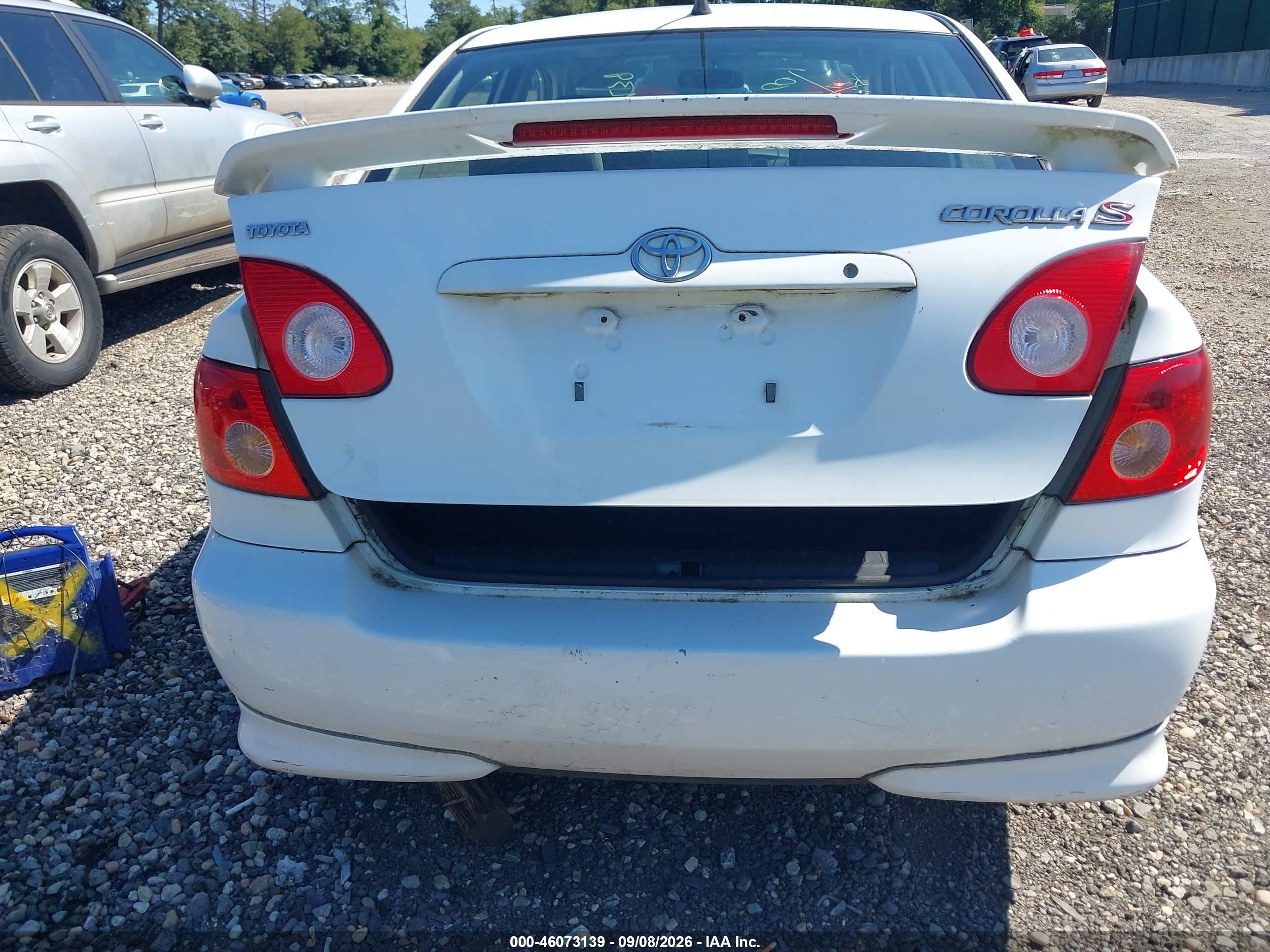2008 Toyota Corolla S White vin: 2T1BR32E58C905005