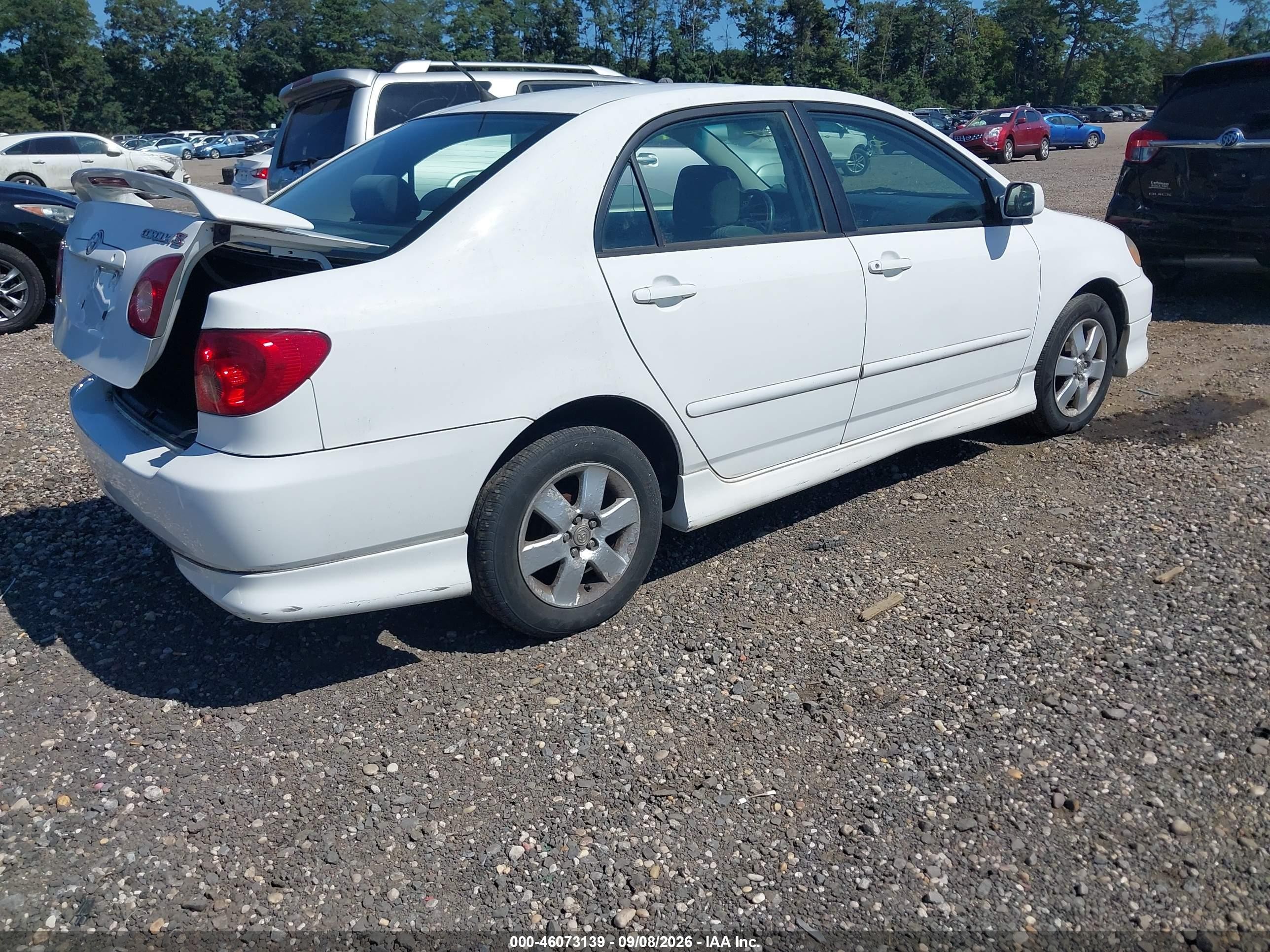 2008 Toyota Corolla S White vin: 2T1BR32E58C905005