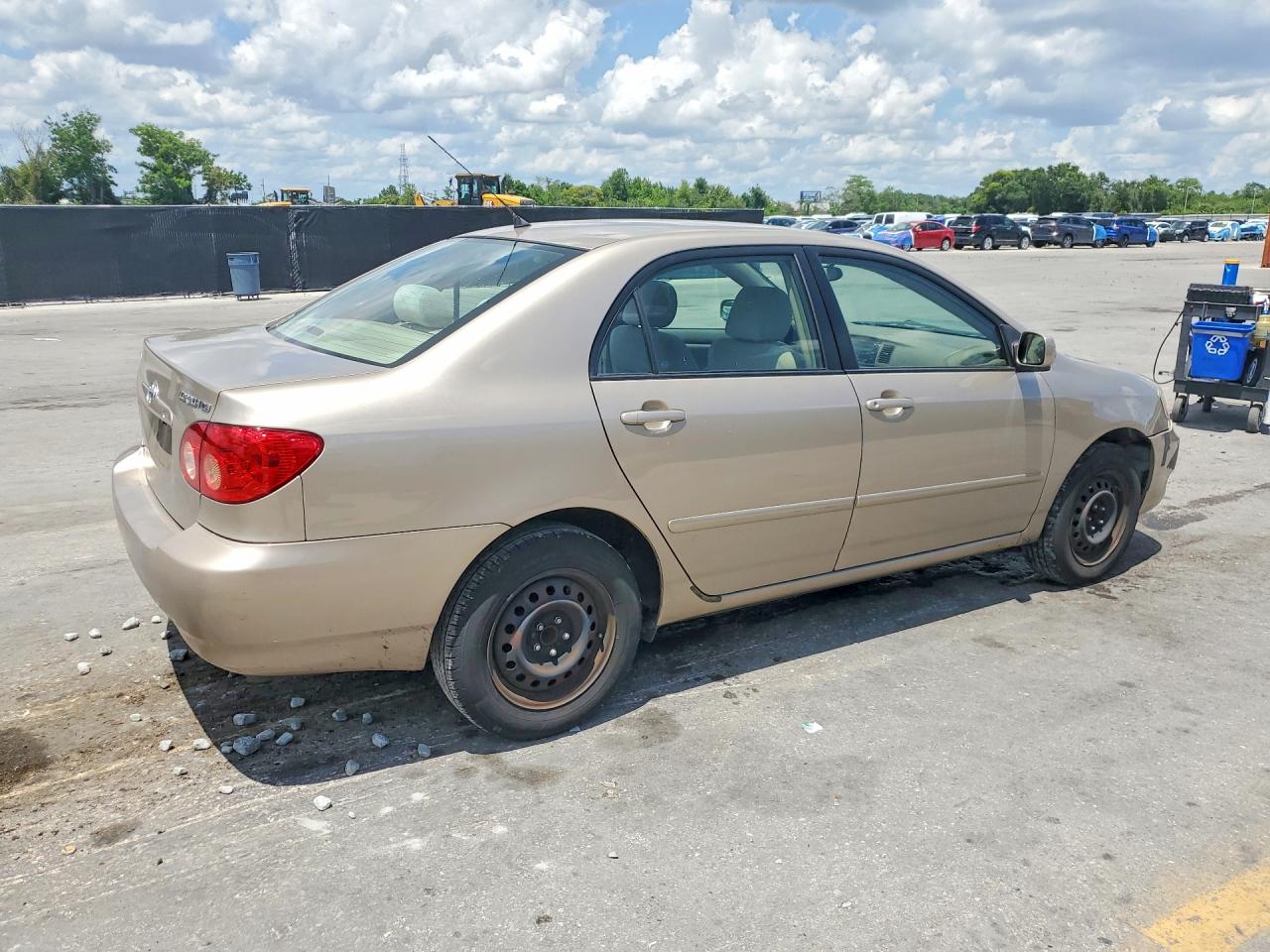 2008 Toyota Corolla Le Gold vin: 2T1BR32E58C907403