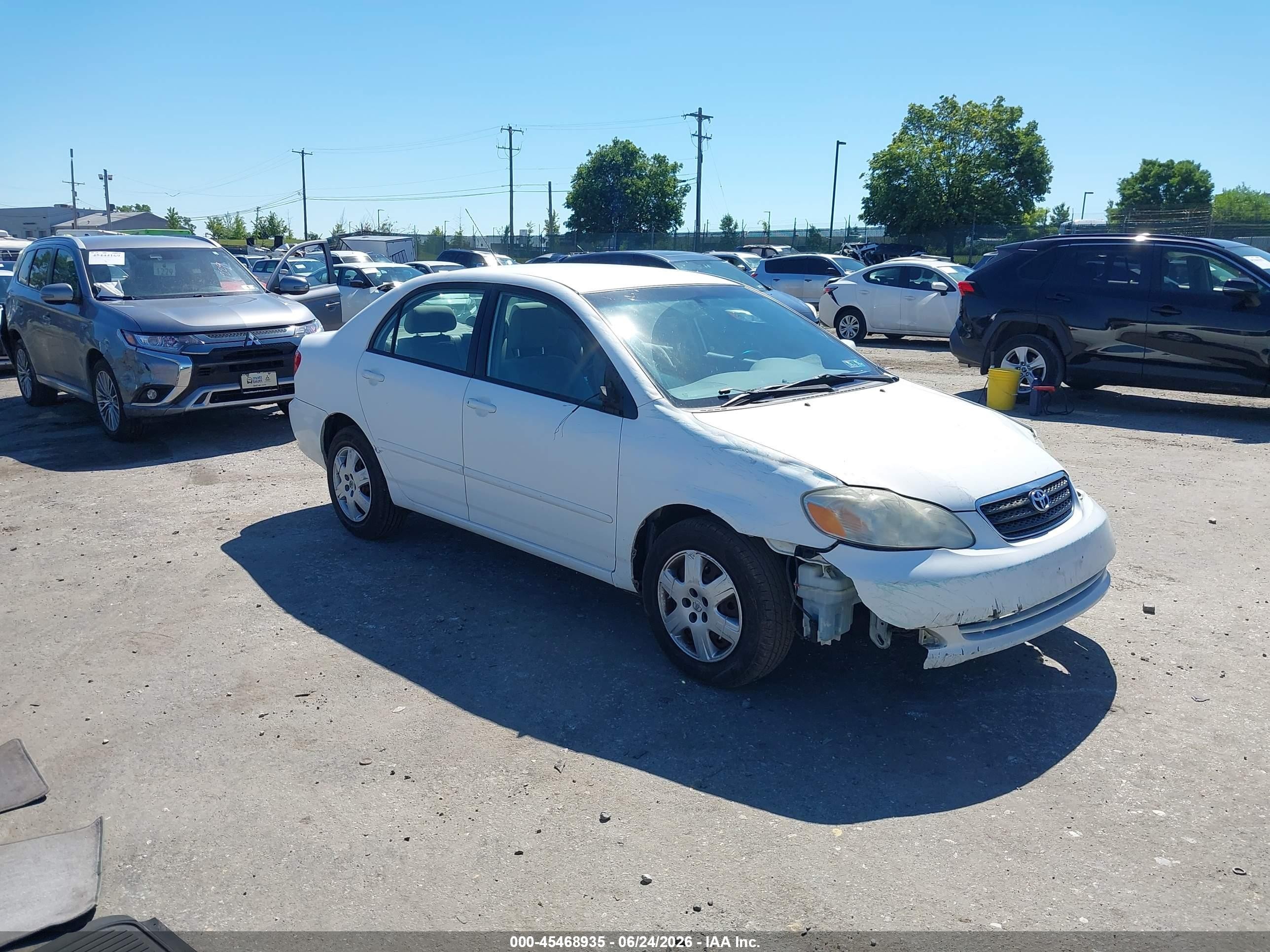 2008 Toyota Corolla Le White vin: 2T1BR32E58C912228