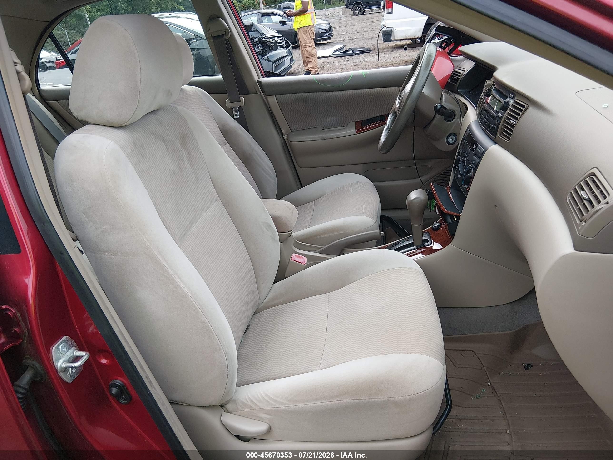 2008 Toyota Corolla Le Red vin: 2T1BR32E58C931846