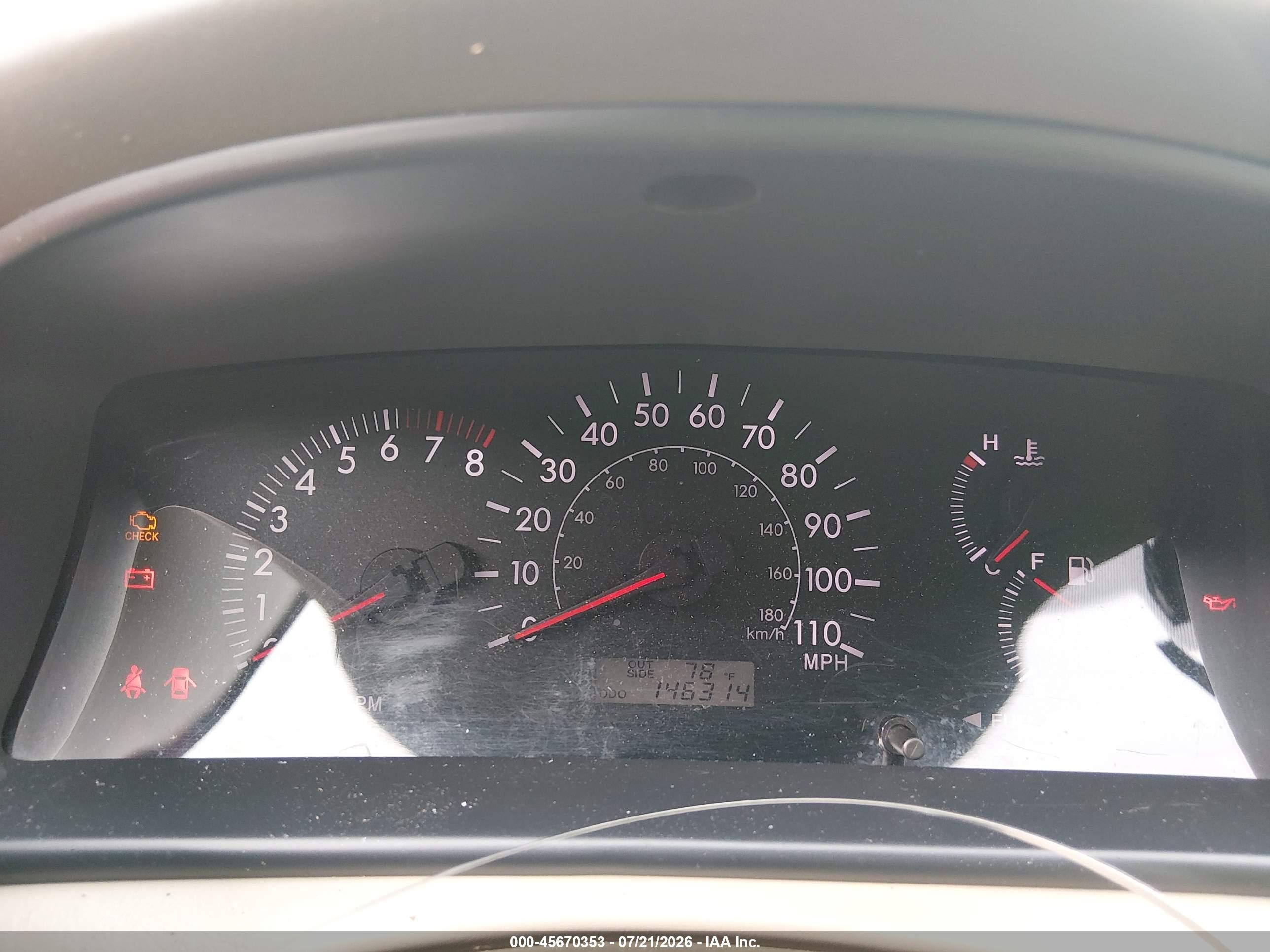 2008 Toyota Corolla Le Red vin: 2T1BR32E58C931846