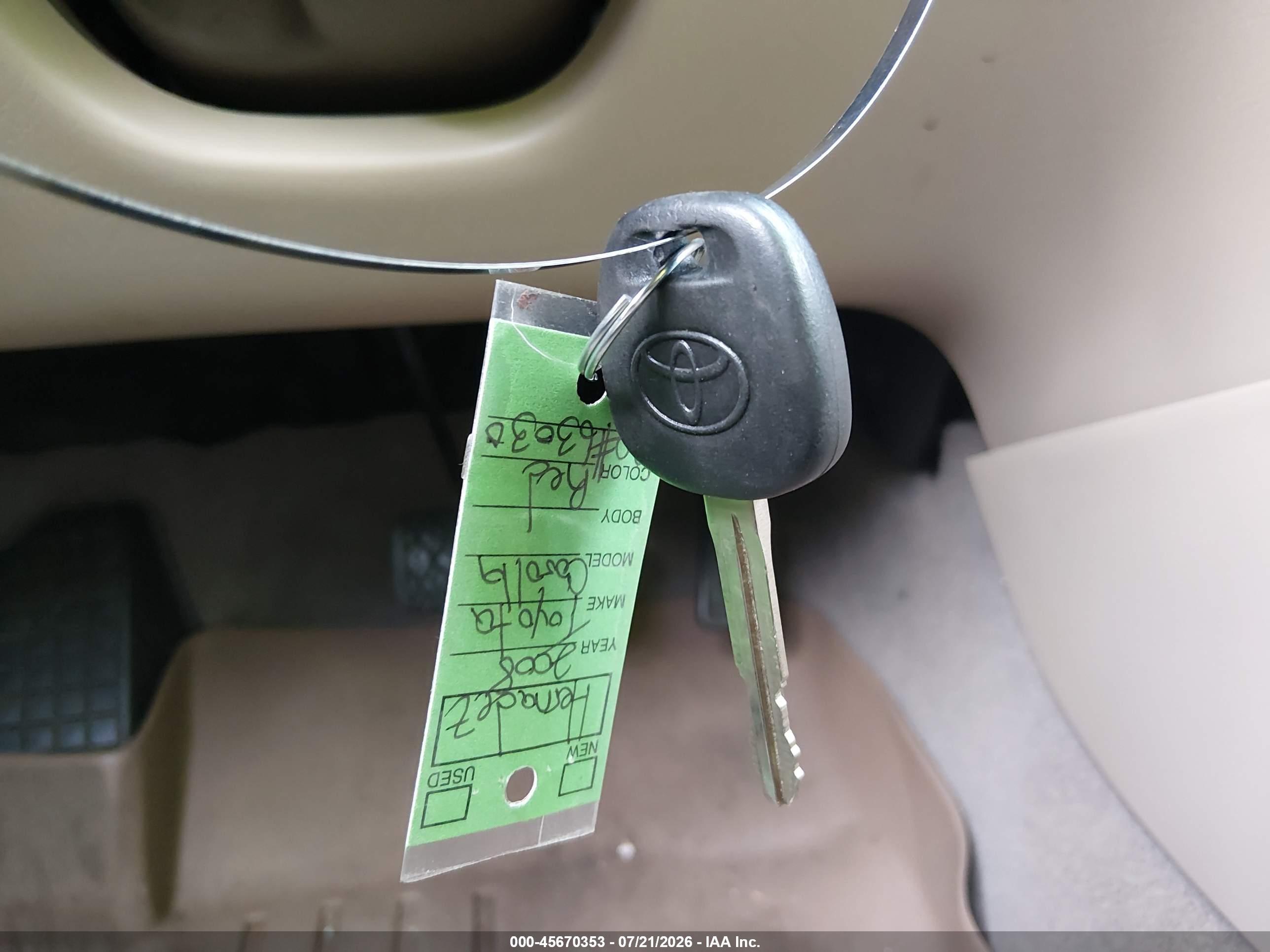 2008 Toyota Corolla Le Red vin: 2T1BR32E58C931846
