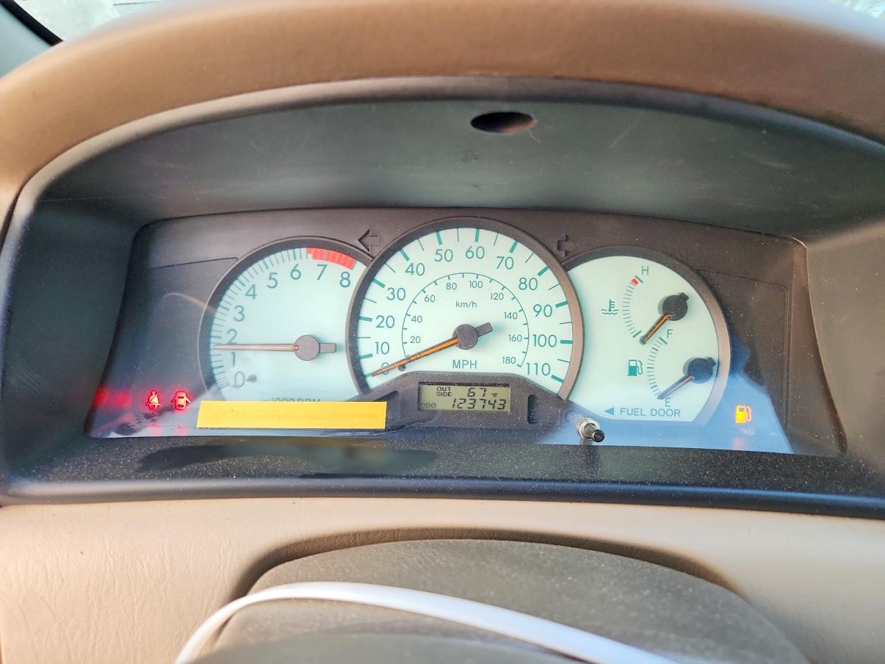 2003 Toyota Corolla Le Gray vin: 2T1BR32E63C160175