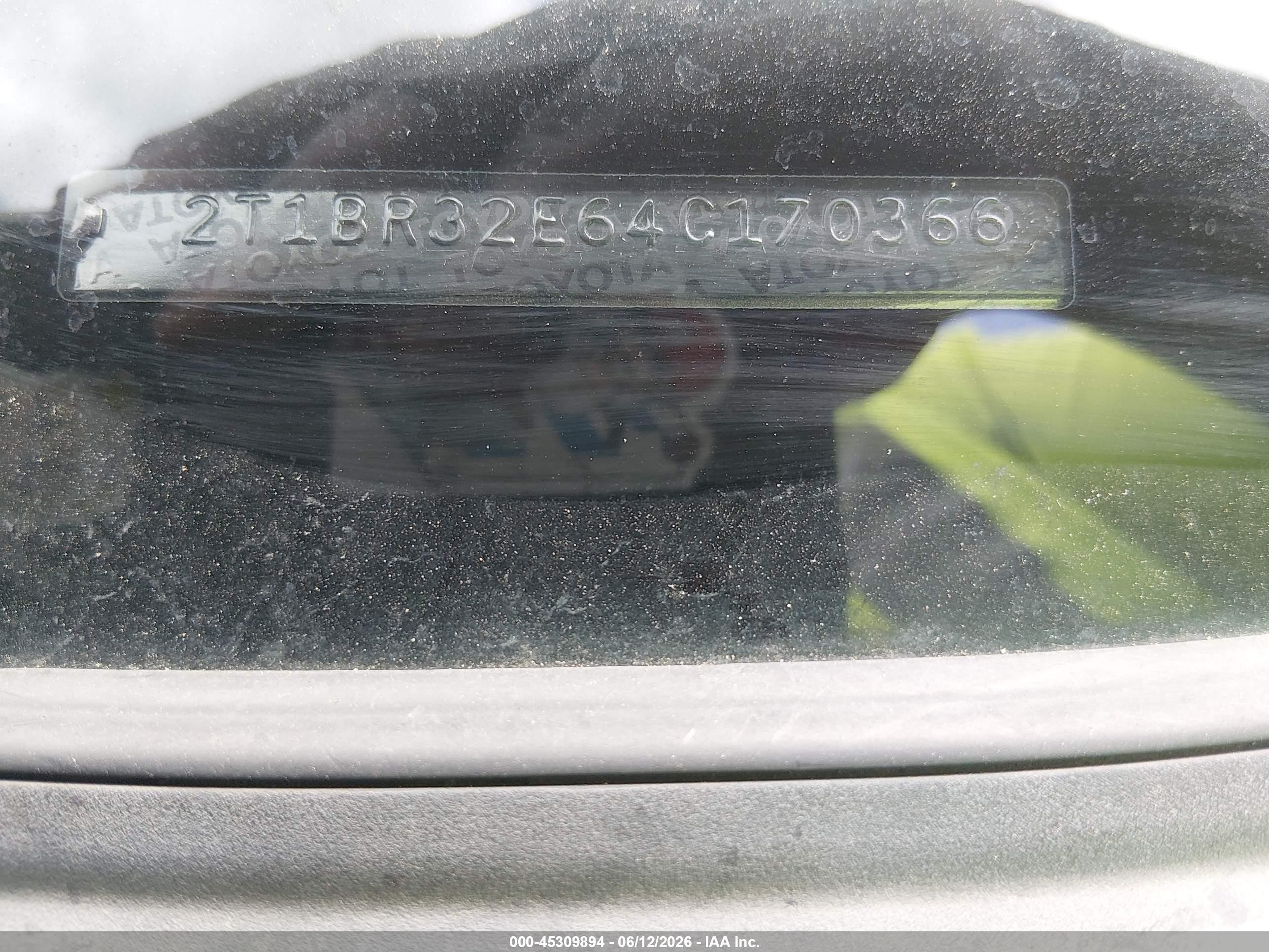 2004 Toyota Corolla Le Gray vin: 2T1BR32E64C170366