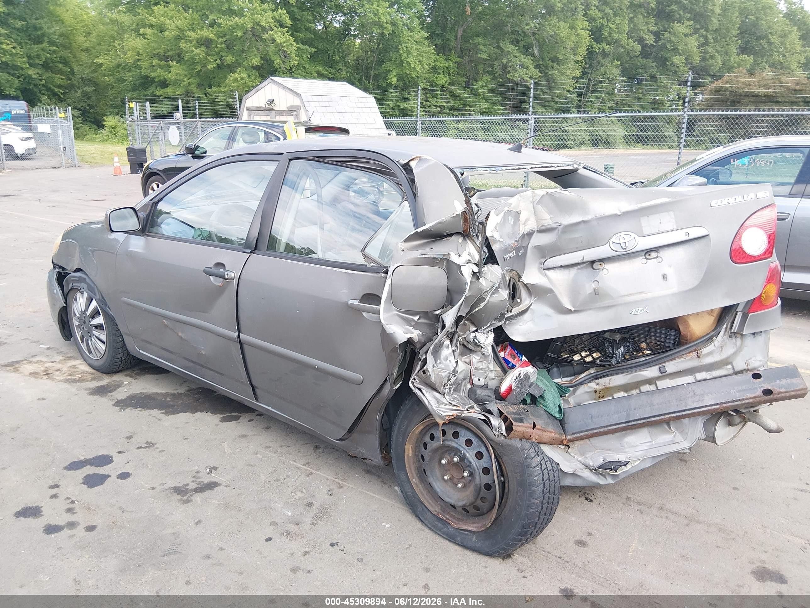 2004 Toyota Corolla Le Gray vin: 2T1BR32E64C170366