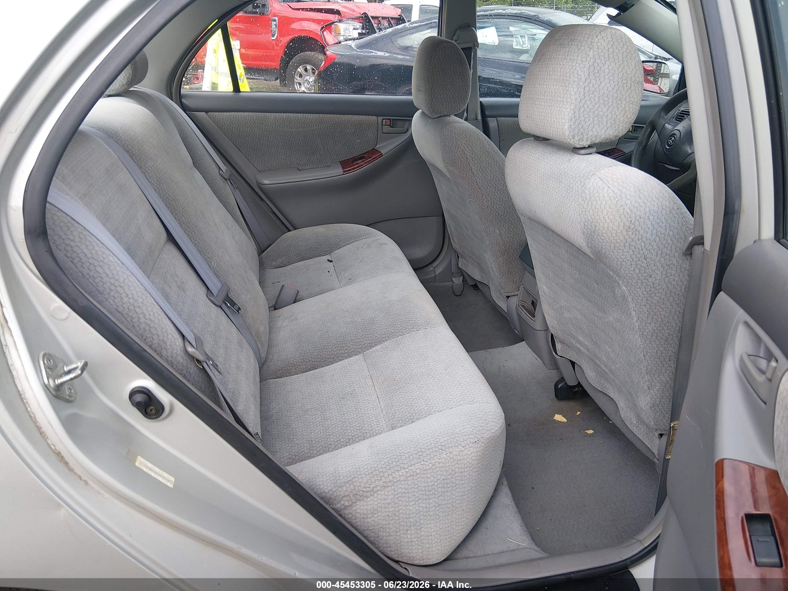 2004 Toyota Corolla Le Silver vin: 2T1BR32E64C234874
