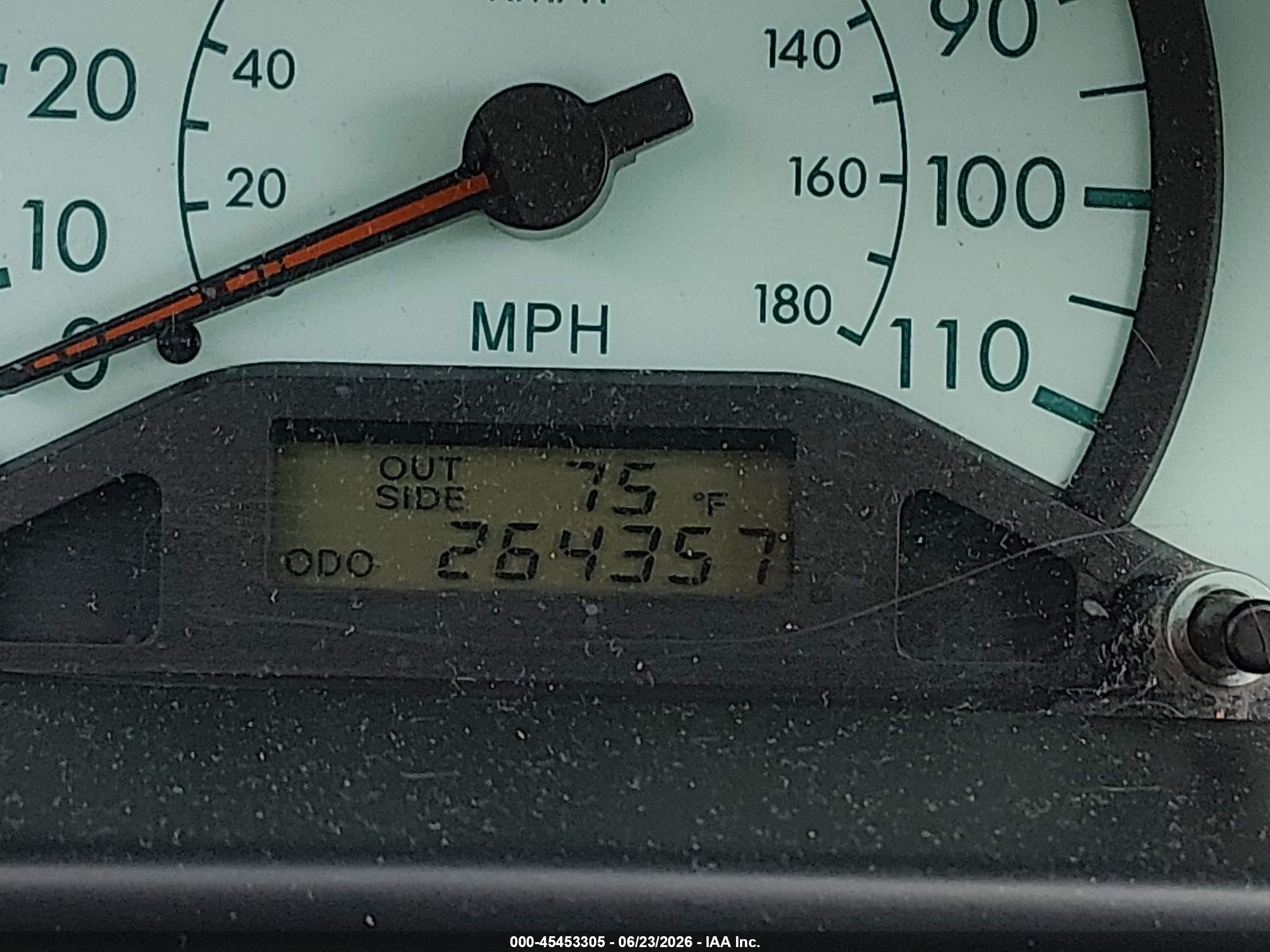 2004 Toyota Corolla Le Silver vin: 2T1BR32E64C234874