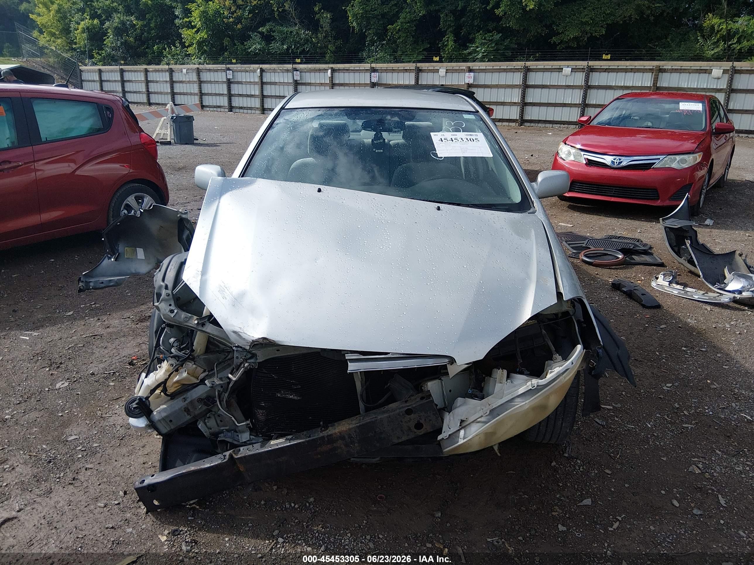 2004 Toyota Corolla Le Silver vin: 2T1BR32E64C234874