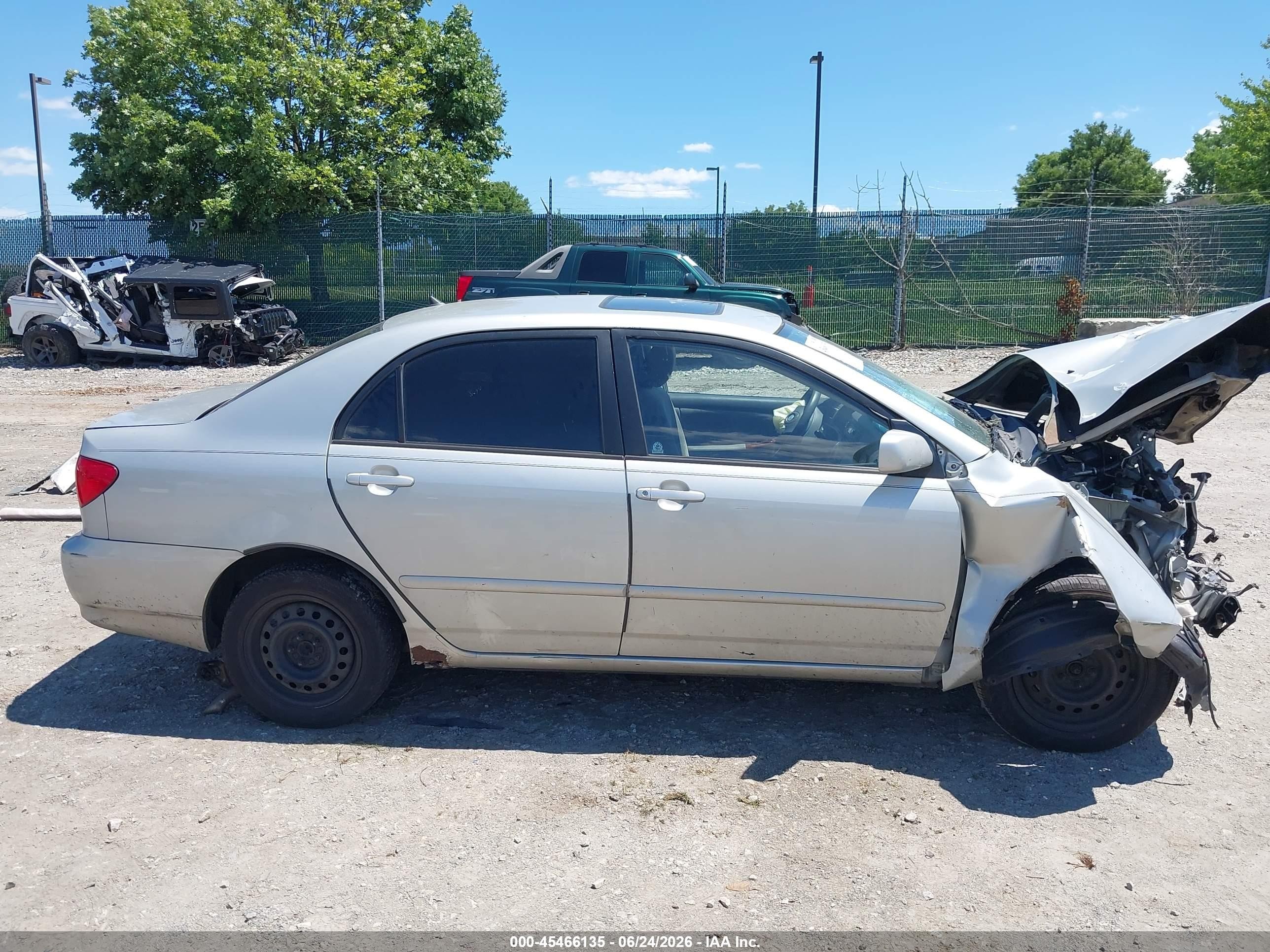 2004 Toyota Corolla Le Silver vin: 2T1BR32E64C255191
