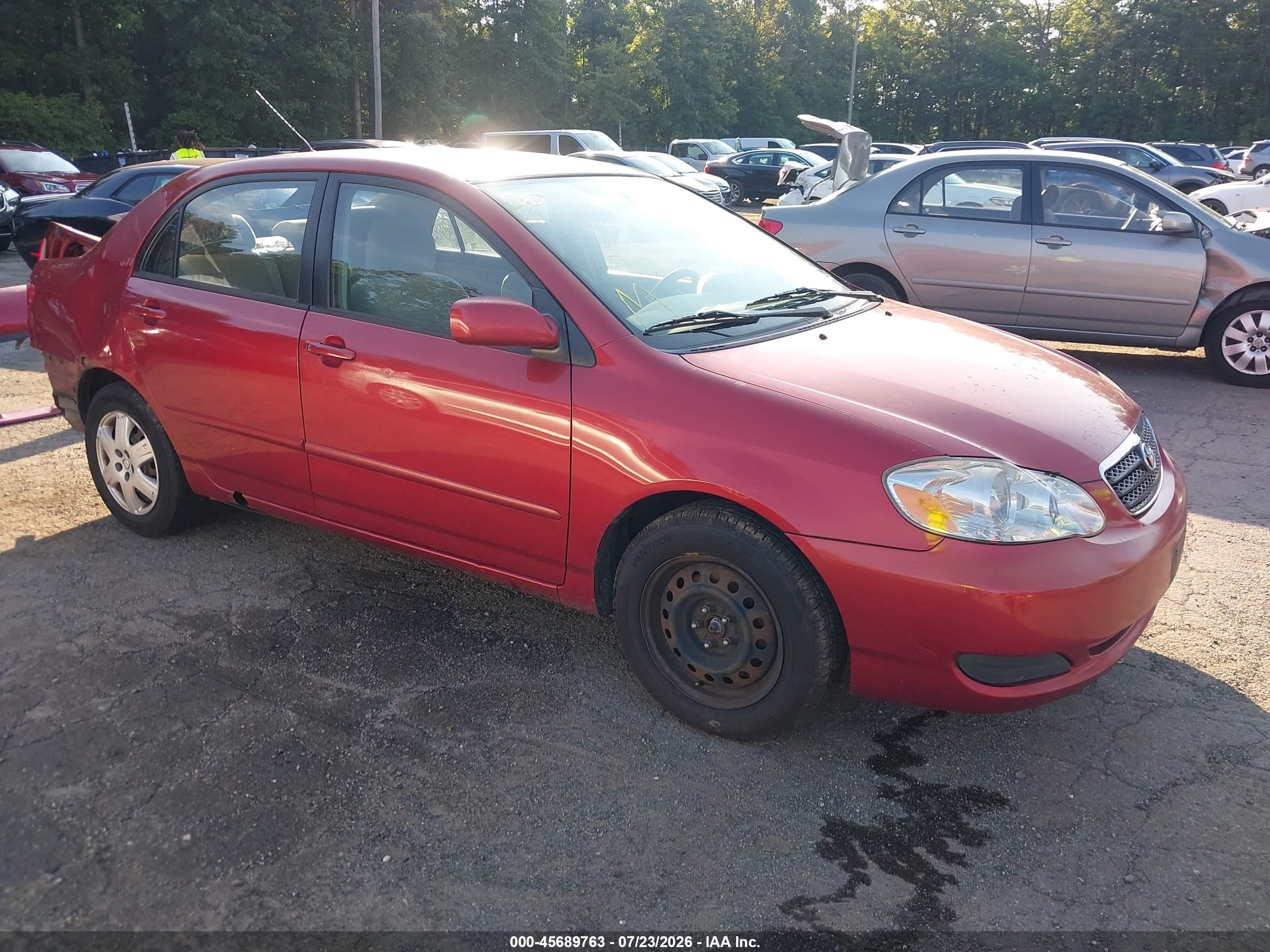 2005 Toyota Corolla Le Red vin: 2T1BR32E65C371184