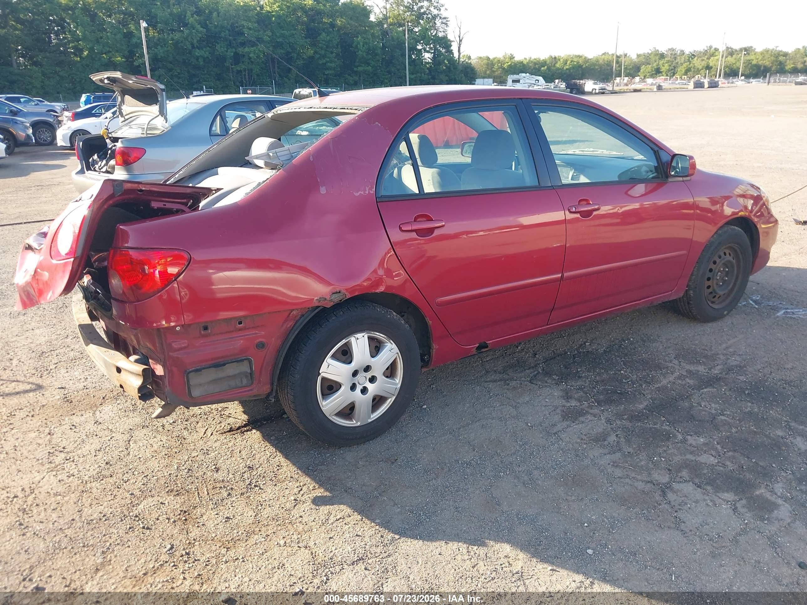 2005 Toyota Corolla Le Red vin: 2T1BR32E65C371184