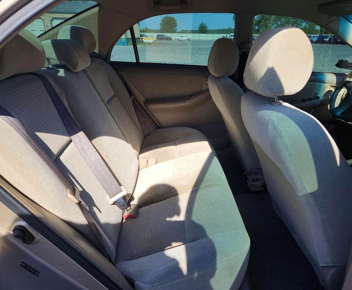 2005 Toyota Corolla Ce Gold vin: 2T1BR32E65C458566