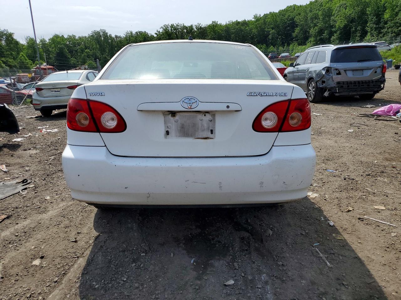 2006 Toyota Corolla Ce White vin: 2T1BR32E66C641757