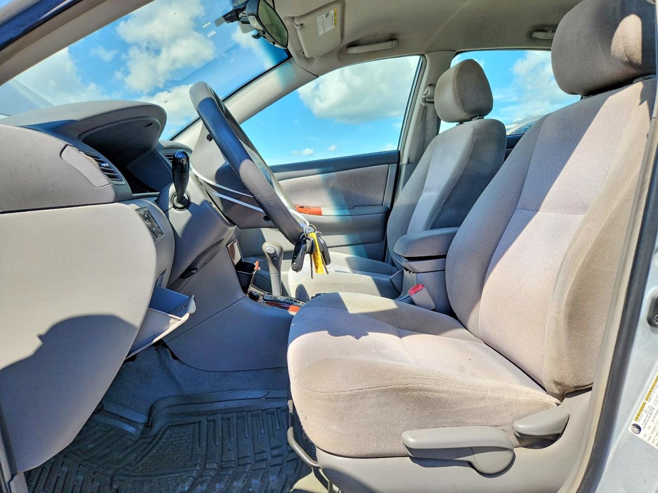 2007 Toyota Corolla Le Silver vin: 2T1BR32E67C725465