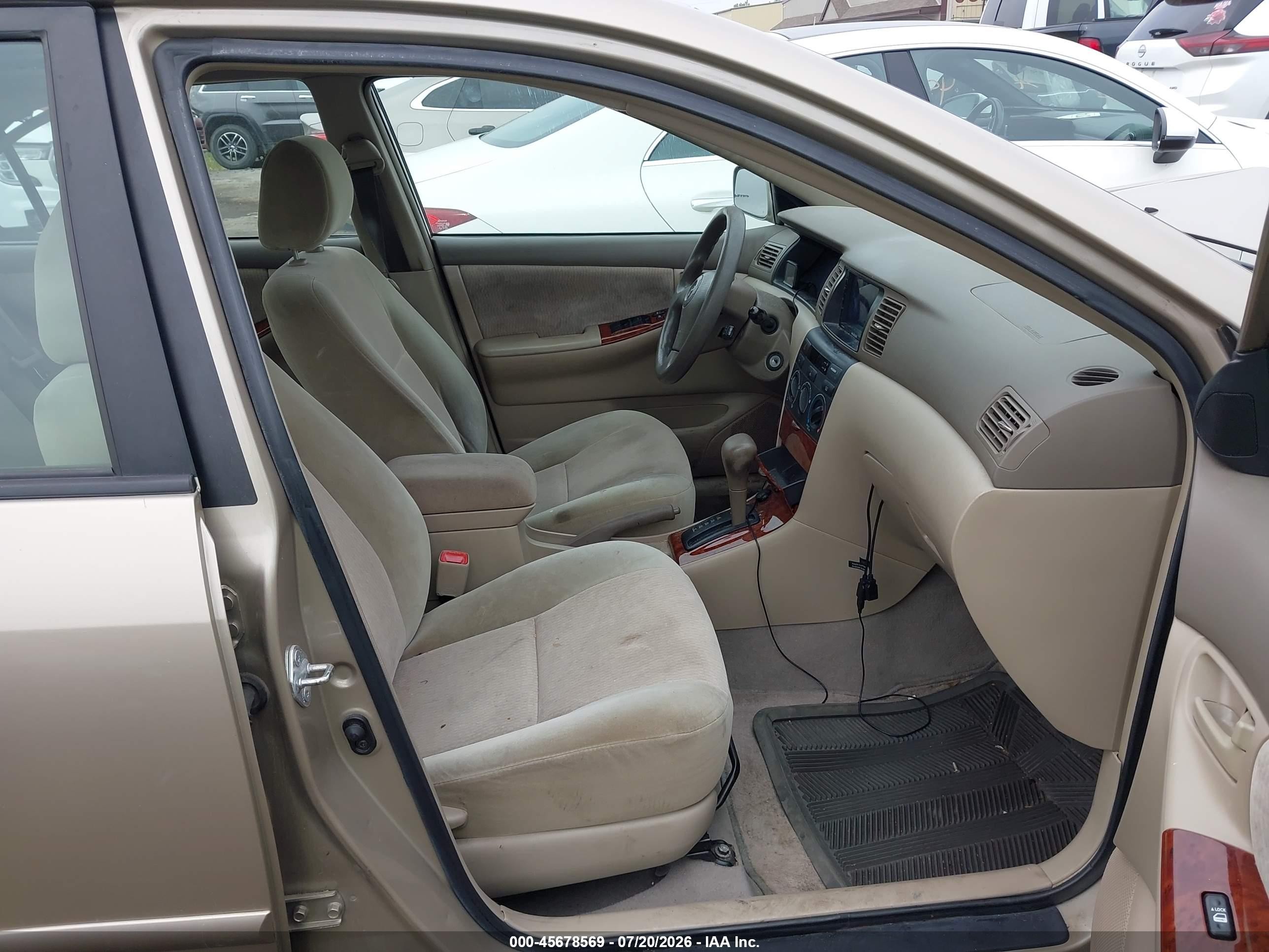 2007 Toyota Corolla Le Gold vin: 2T1BR32E67C741438