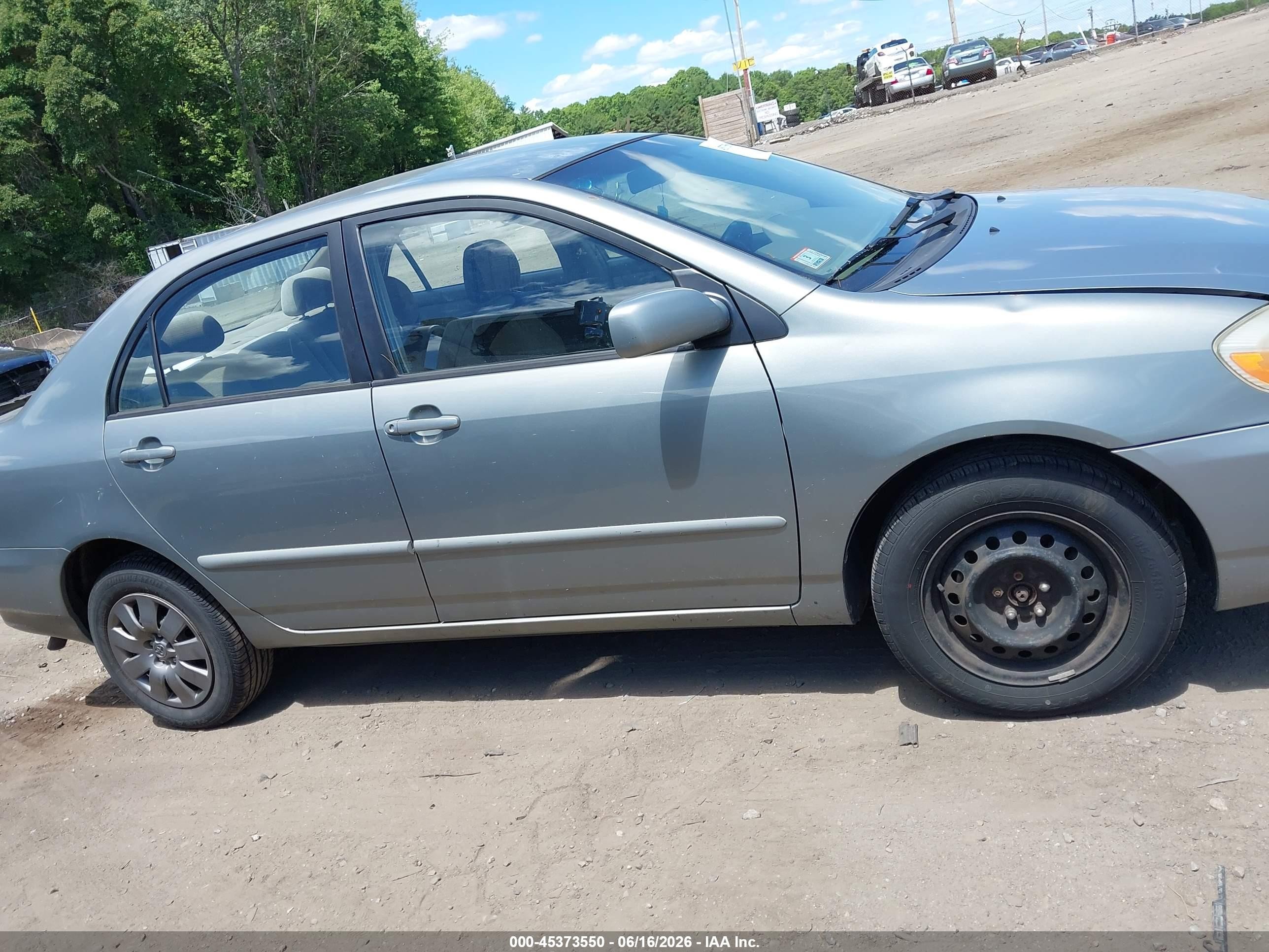 2004 Toyota Corolla Le Gray vin: 2T1BR32E74C193350