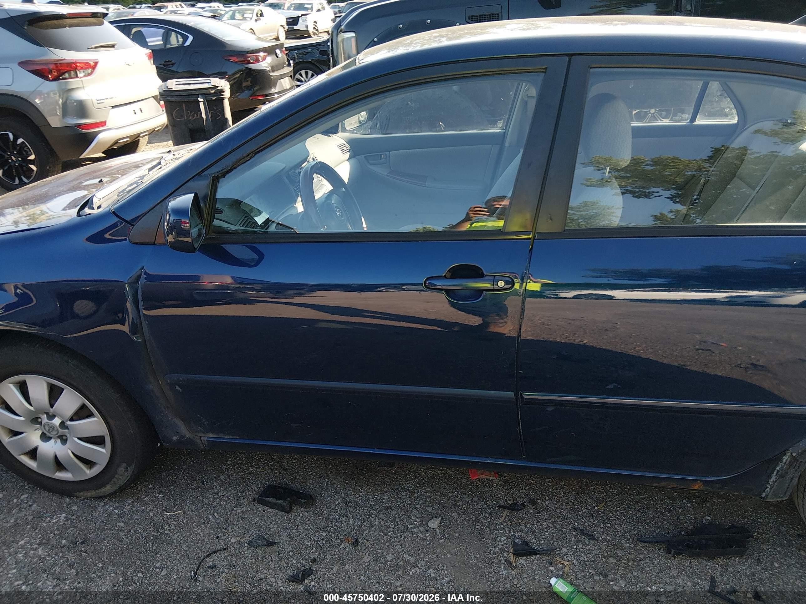 2004 Toyota Corolla Le Blue vin: 2T1BR32E74C198080