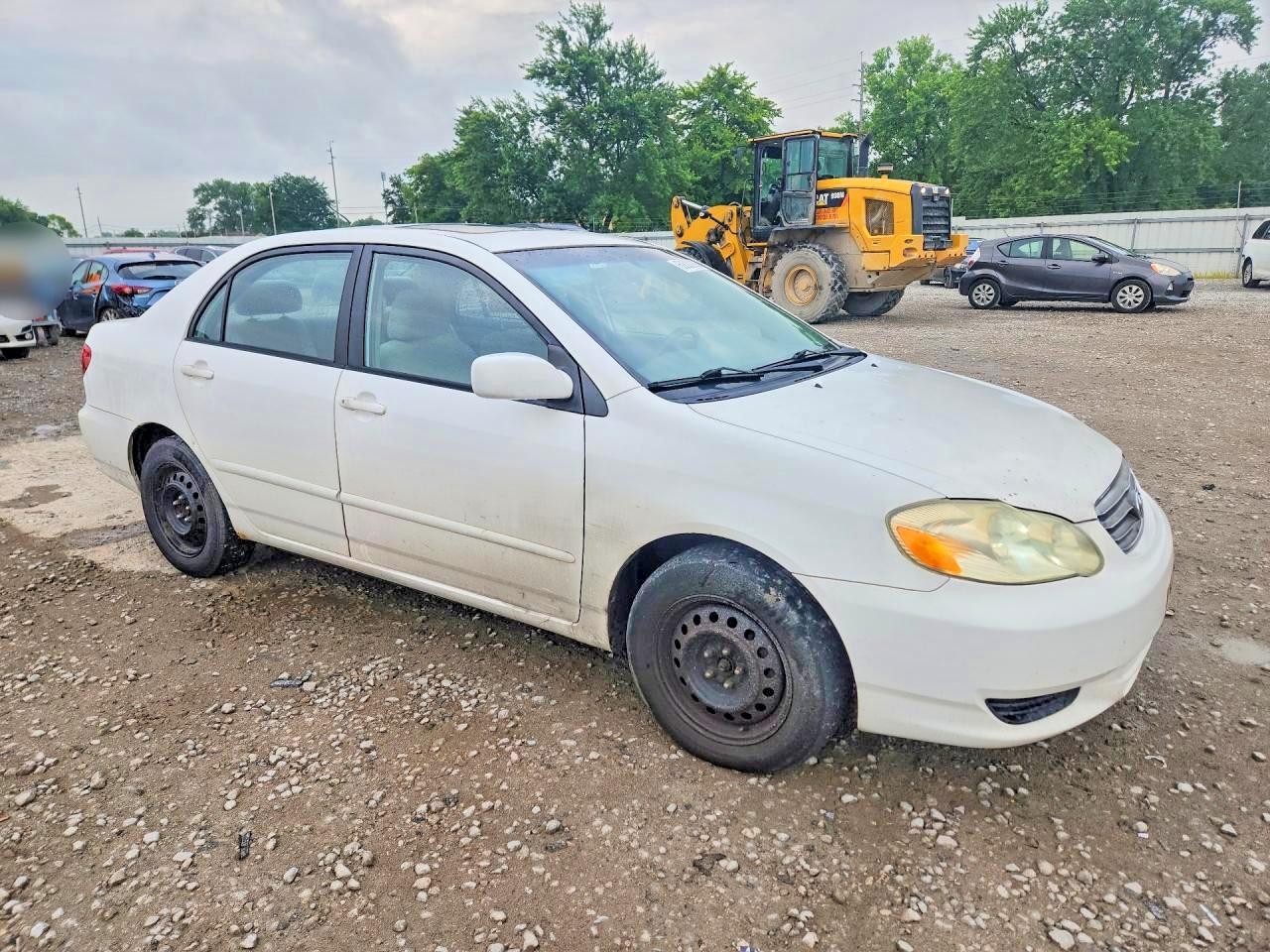 2004 Toyota Corolla Le White vin: 2T1BR32E74C227254