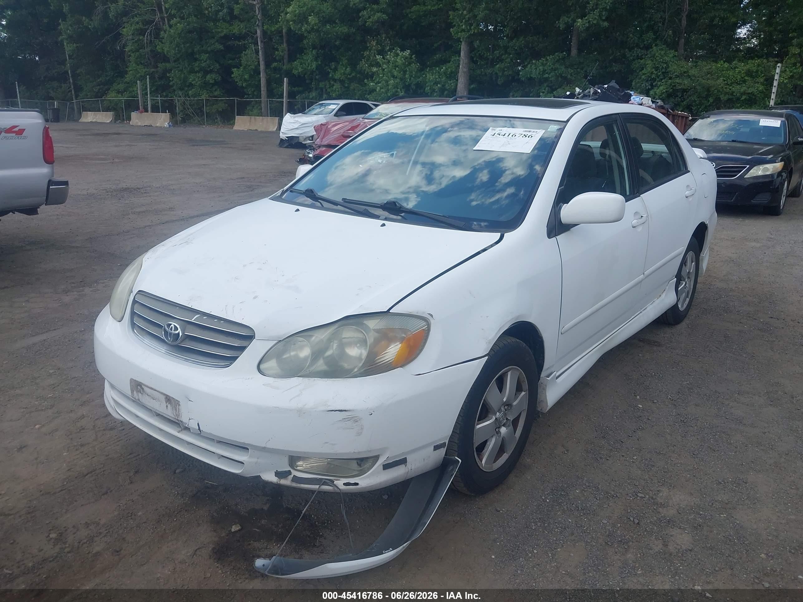 2004 Toyota Corolla S Белый vin: 2T1BR32E74C251103