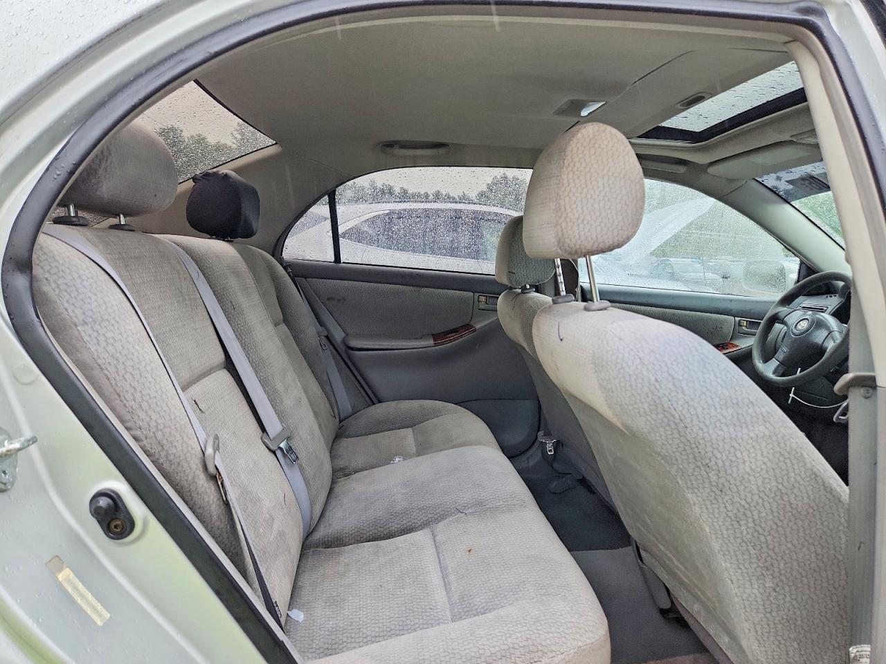 2004 Toyota Corolla Le Silver vin: 2T1BR32E74C299314