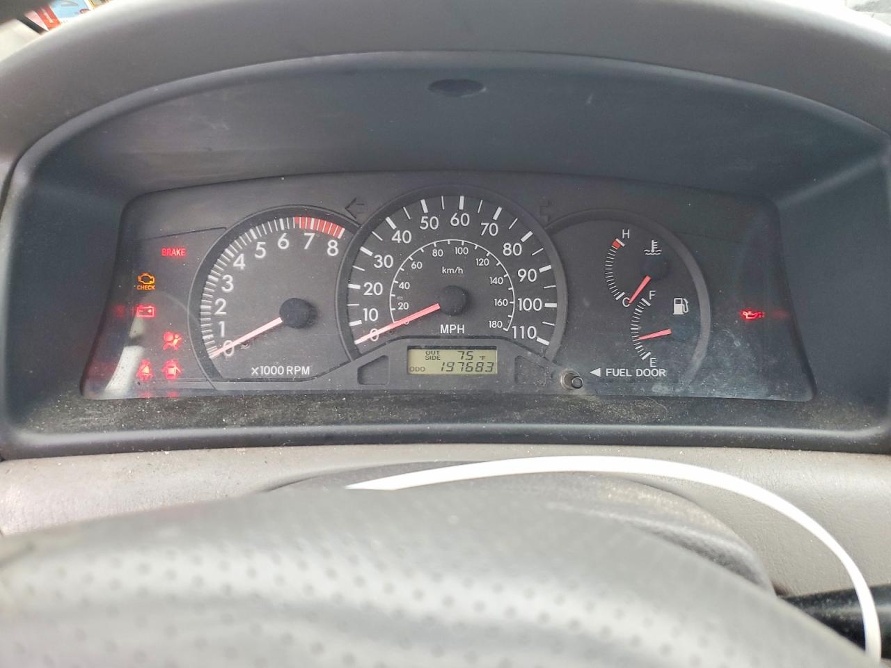 2004 Toyota Corolla Ce Silver vin: 2T1BR32E74C301272