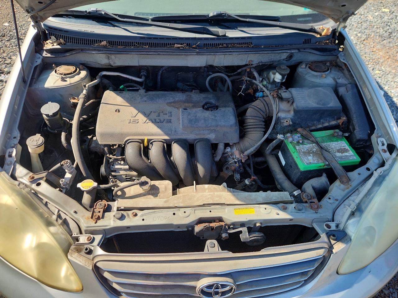 2004 Toyota Corolla Ce Silver vin: 2T1BR32E74C301272