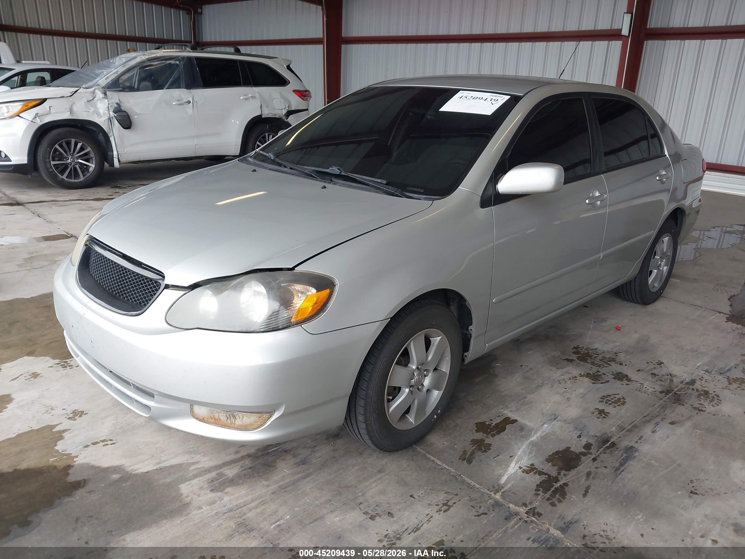 2004 Toyota Corolla Le Silver vin: 2T1BR32E74C316628