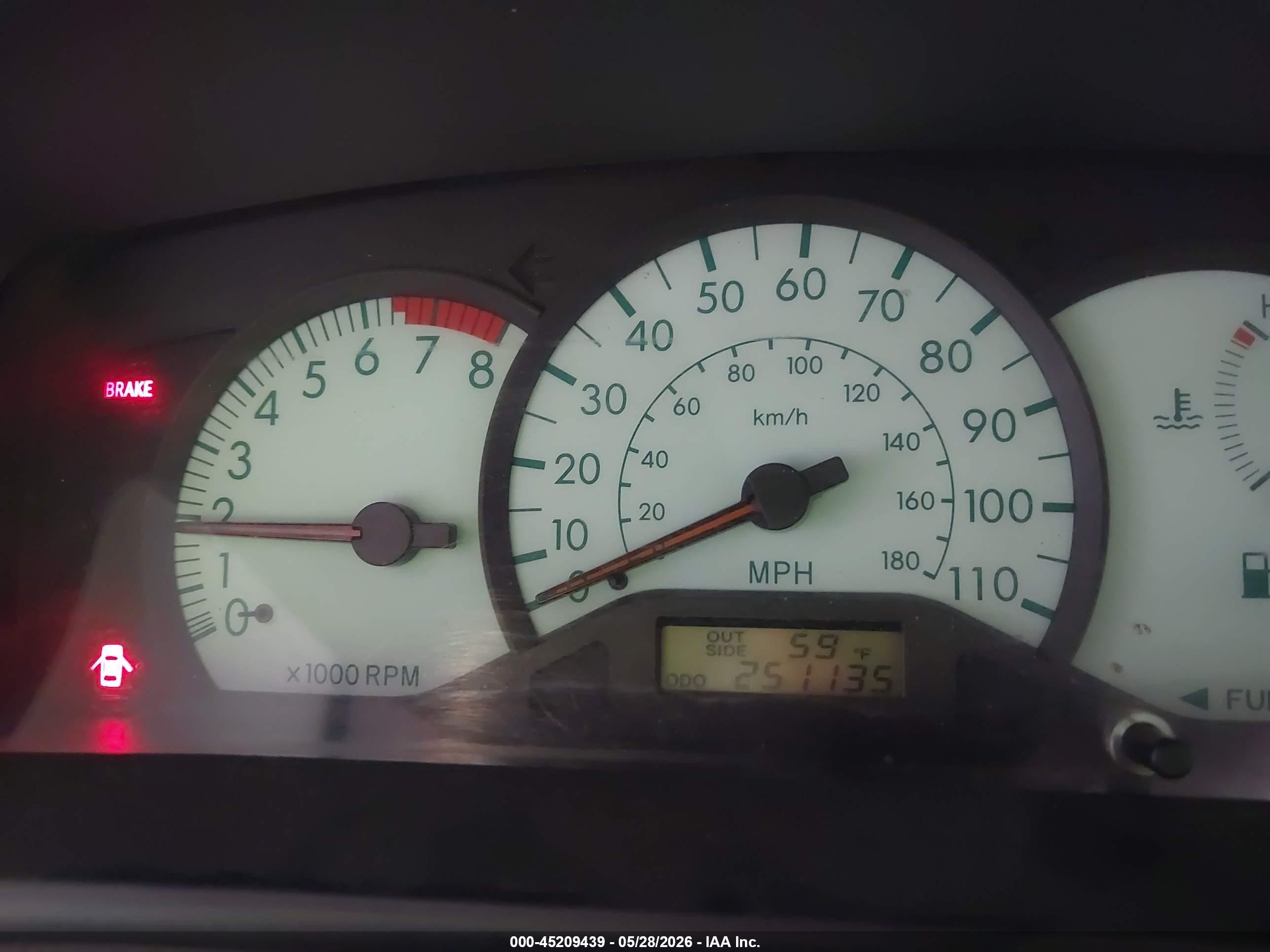 2004 Toyota Corolla Le Silver vin: 2T1BR32E74C316628