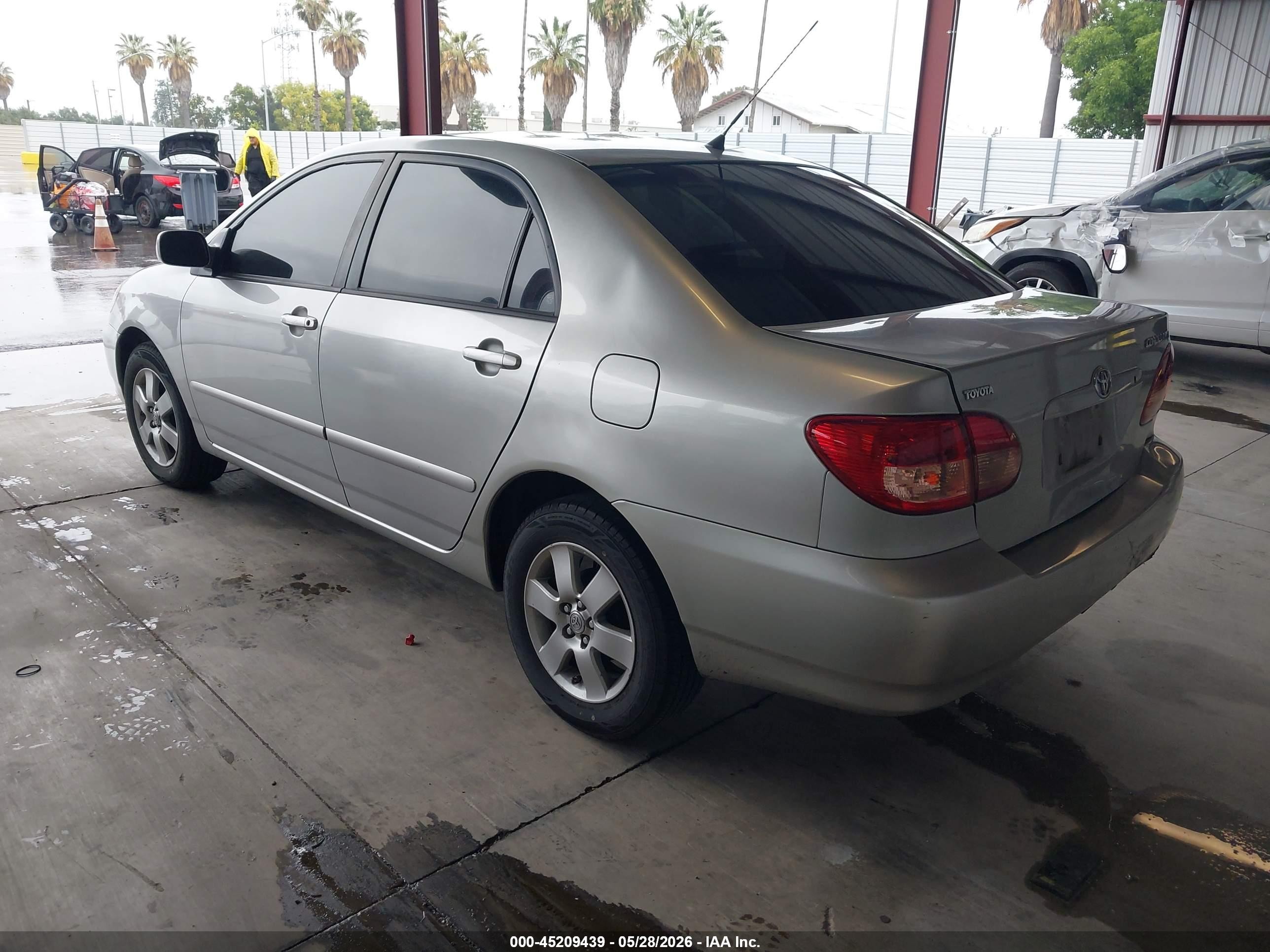 2004 Toyota Corolla Le Silver vin: 2T1BR32E74C316628